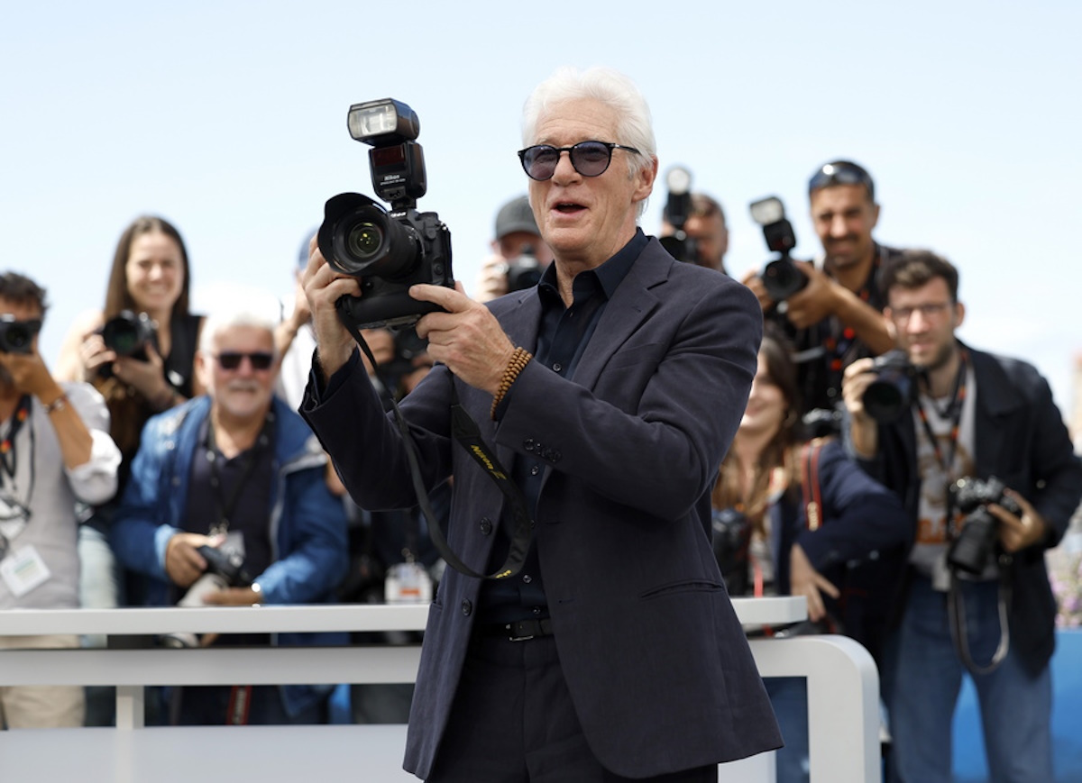 epaselect epa11349851 Richard Gere attends the photocall for 'Oh, Canada' during the 77th annual Cannes Film Festival, in Cannes, France, 18 May 2024. The movie is presented in competition of the festival which runs from 14 to 25 May 2024.  EPA