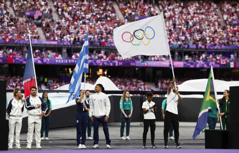 Τελετή λήξης Ολυμπιακών Αγώνων 2024: Πρώτοι και στο... χορό οι Έλληνες αθλητές - LIVE η γιορτή για το «αντίο» στο Παρίσι