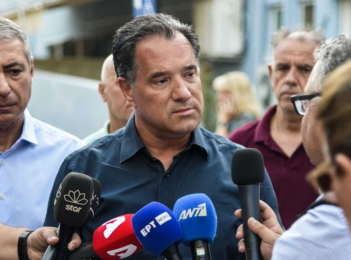 Επίσκεψη του υπουργού Υγείας Άδωνι Γεωργιάδη στο Καραμανδάνειο Νοσοκομείο Πατρών, Τετάρτη 10 Ιουλίου 2024. Το νοσοκομείο υπέστη ζημιές από τη πυρκαγιά που ξέσπασε στην περιοχή Γηροκομειού την Τρίτη 9