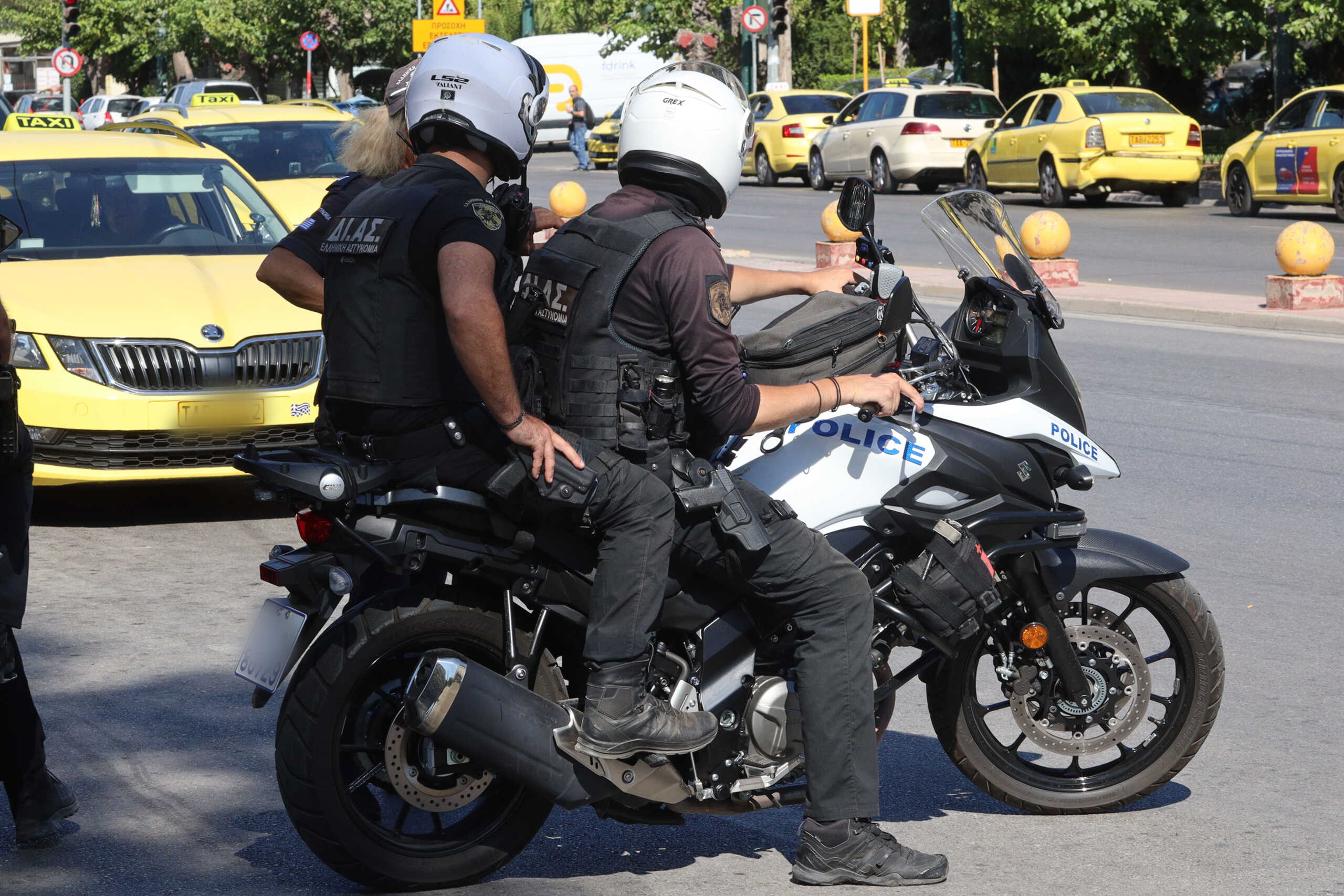 ΑΣΤΥΝΟΜΙΚΟΙ ΟΜΑΔΑ ΔΙΑΣ (ΓΙΑΝΝΗΣ ΠΑΝΑΓΟΠΟΥΛΟΣ