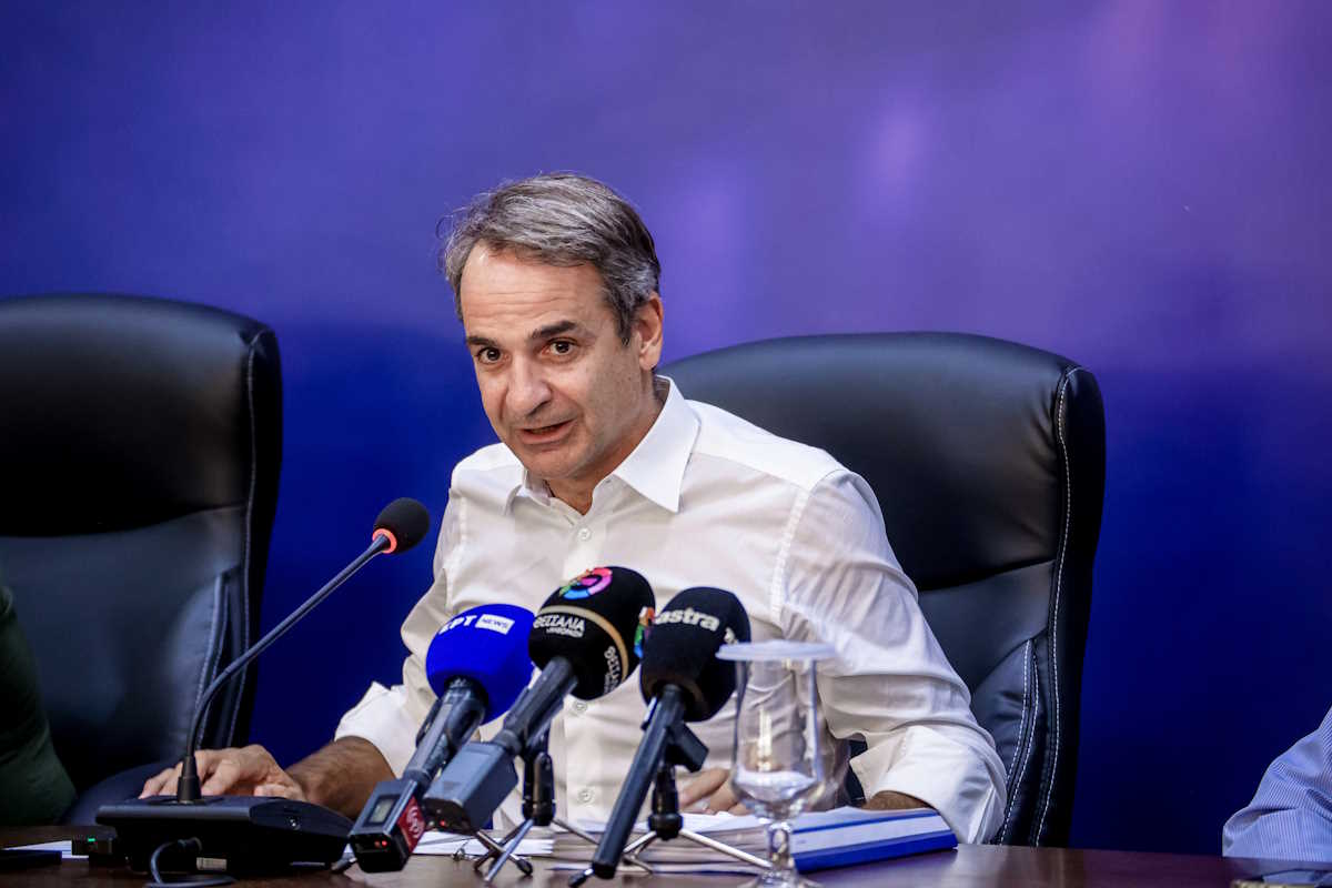 Ομιλία του Πρωθυπουργού Λυριάκου Μητσοτάκη στην εκδήλωση με τίτλο "Στρατηγικό σχέδιο για την ανασυγκρότηση της Θεσσαλίας - φράγματα, υποδομές και έργα υδρονομίας", στο Δημαρχείο Κιλελέρ Λάρισας, Δευτέρα 2 Σεπτεμβρίου 2024. Στην εκδήλωση παρουσιάστηκαν τα αντιπλημμυρικά έργα για τον θεσσαλικό κάμπο. Έργα, τα οποία αφορούν έργα υποδομών και υδρονομίας, τα φράγματα και τα αρδευτικά, τα οποία έχουν να κάνουν με τη διαχείριση του νερού αλλά και με την αντιπλημμυρική προστασία, που αποτελεί ένα μείζον ζήτημα για την περιοχή. 
(EUROKINISSI)