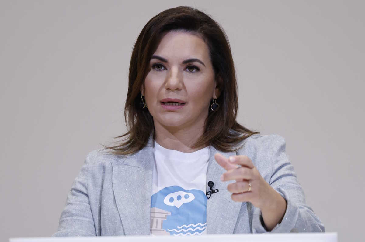 Παρουσίαση από την υπουργό Τουρισμού Όλγα Κεφαλογιάννη και τον υπουργός Ψηφιακής Διακυβέρνησης Δημήτρη Παπαστεργίου,  της νέας εφαρμογής Ψηφιακού Βοηθού για επισκέπτες με τη χρήση Τεχνητής Νοημοσύνης "mAiGreece", Δευτέρα 3 Ιουνίου 2024. 
(ΓΙΩΡΓΟΣ ΚΟΝΤΑΡΙΝΗΣ