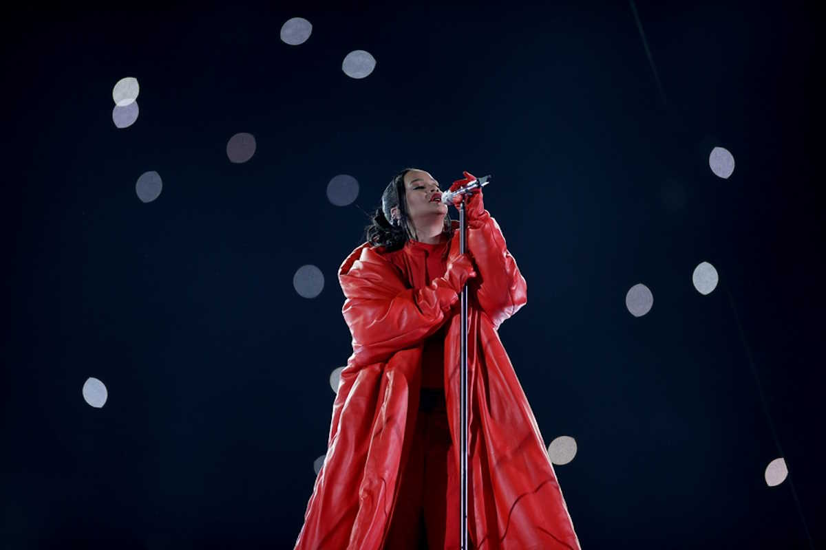 epa10998603 Rihanna performs during halftime of Super Bowl LVII between the AFC champion Kansas City Chiefs and the NFC champion Philadelphia Eagles at State Farm Stadium in Glendale, Arizona, 12 February 2023.  EPA