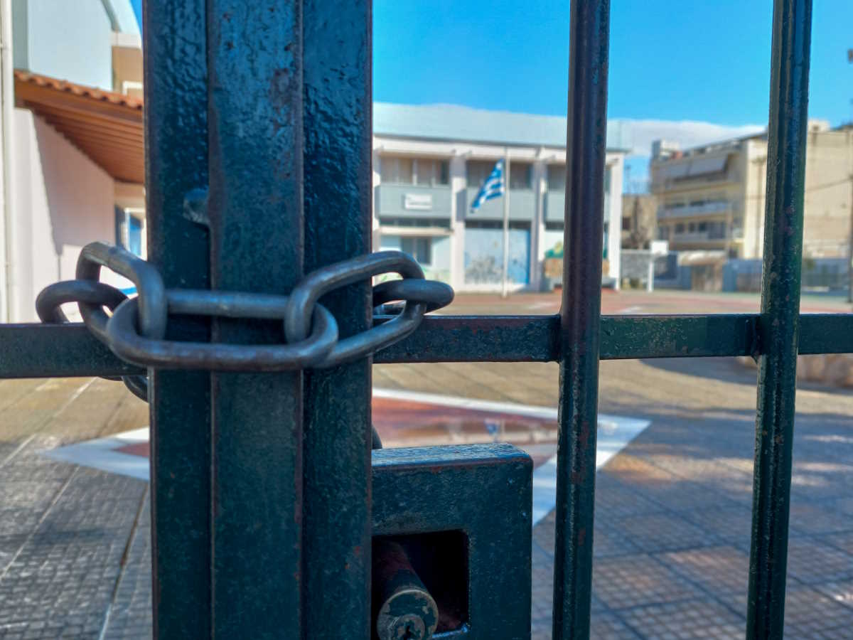 Κλειστά τα σχολεία. Τριτη 25 Ιανουαρίου 2022 (ΤΑΚΗΣ ΣΑΓΙΑΣ