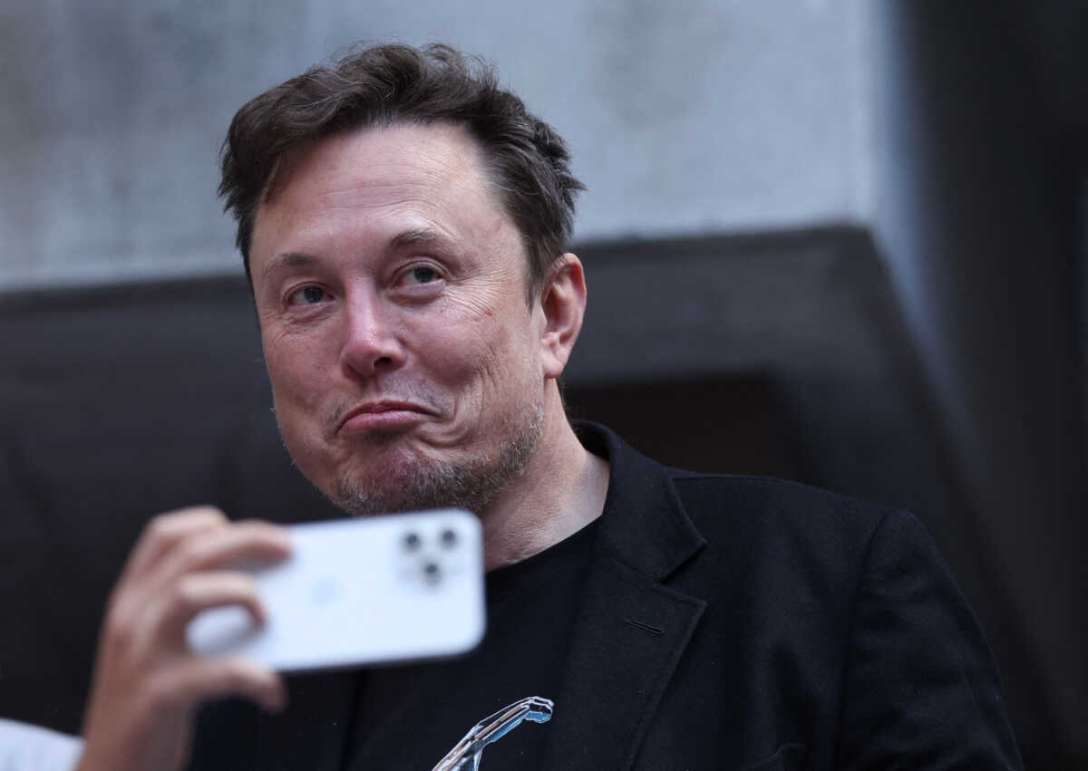 Tennis - U.S. Open - Flushing Meadows, New York, United States - September 8, 2024 Elon Musk is seen during the final match between Italy's Jannik Sinner and Taylor Fritz of the U.S. REUTERS