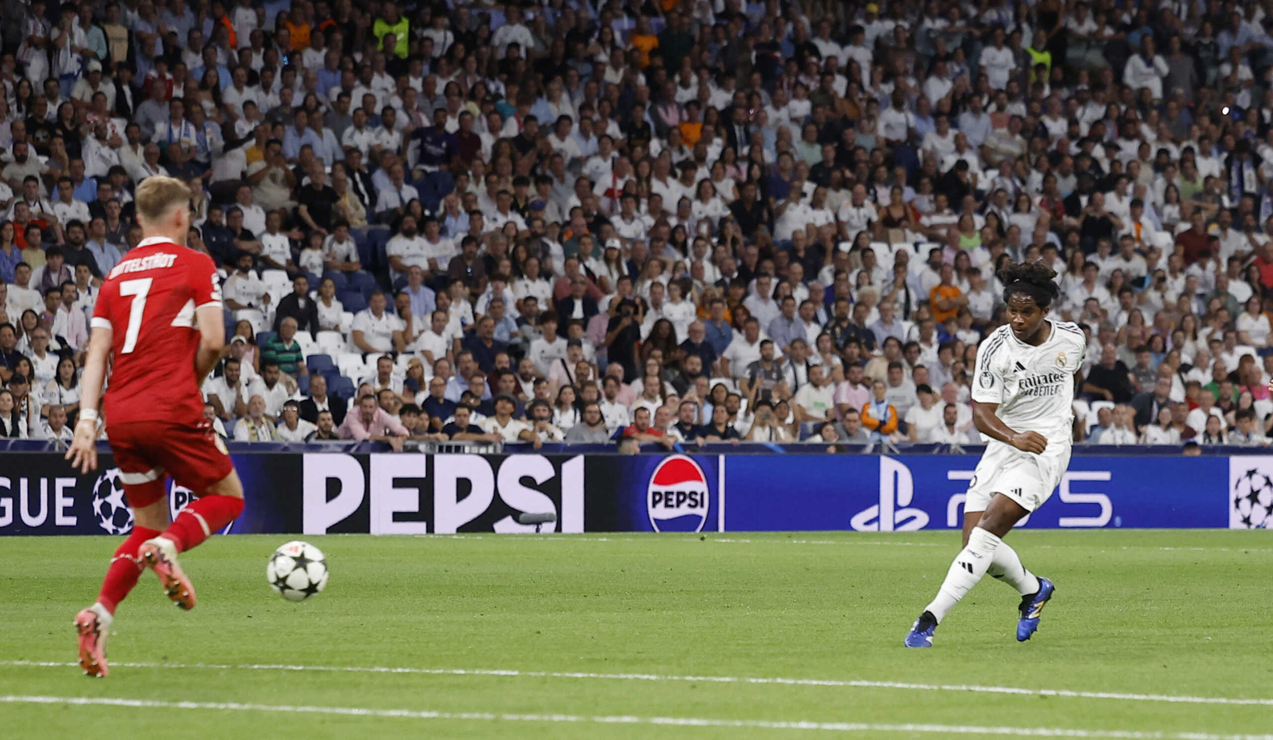 Soccer Football - Champions League - Real Madrid v VfB Stuttgart - Santiago Bernabeu, Madrid, Spain - September 17, 2024 Real Madrid's Endrick scores their third goal REUTERS
