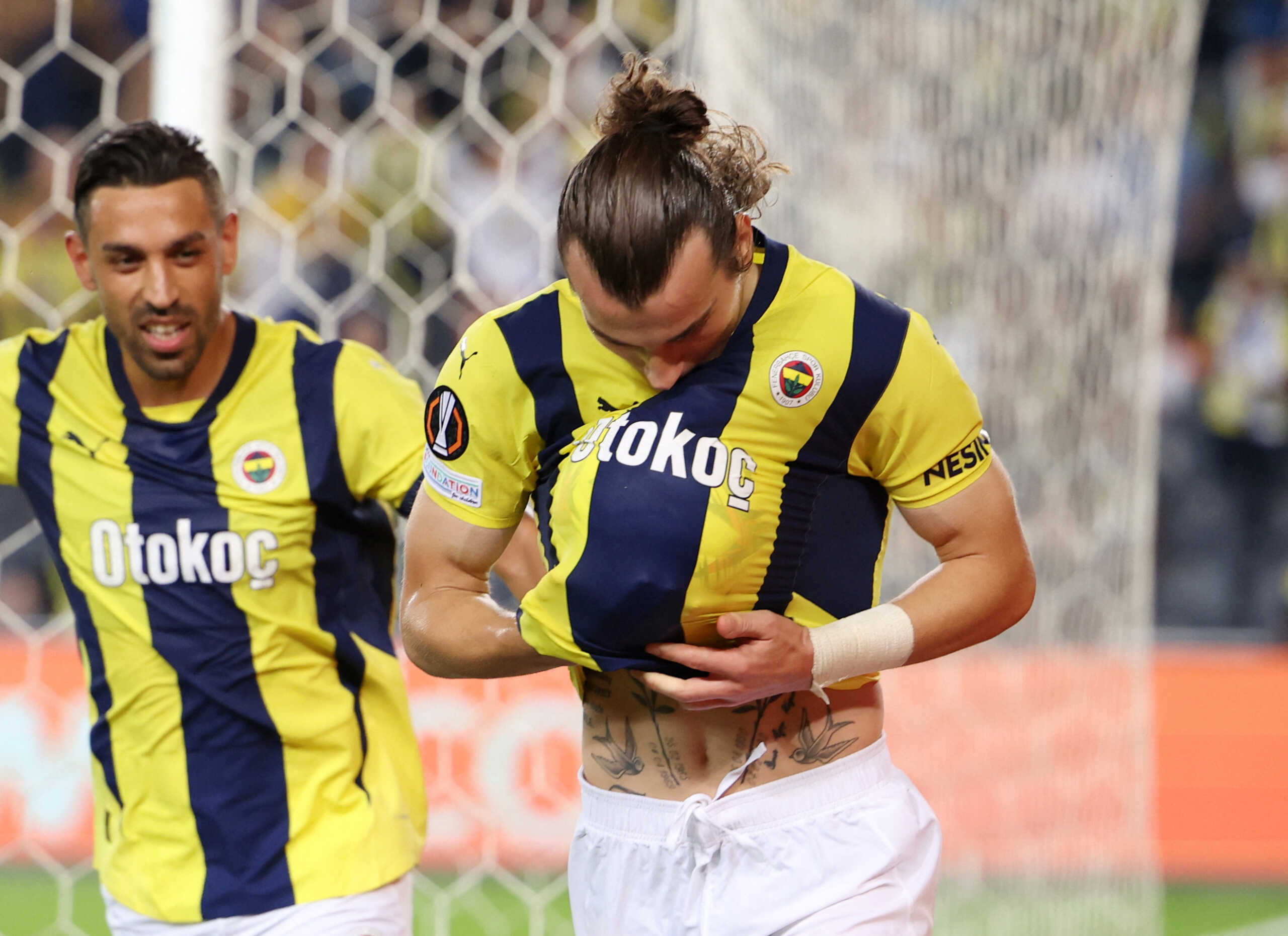Soccer Football - Europa League - Fenerbahce v Union Saint-Gilloise - Sukru Saracoglu Stadium, Istanbul, Turkey - September 26, 2024 Fenerbahce's Caglar Soyuncu celebrates scoring their first goal REUTERS