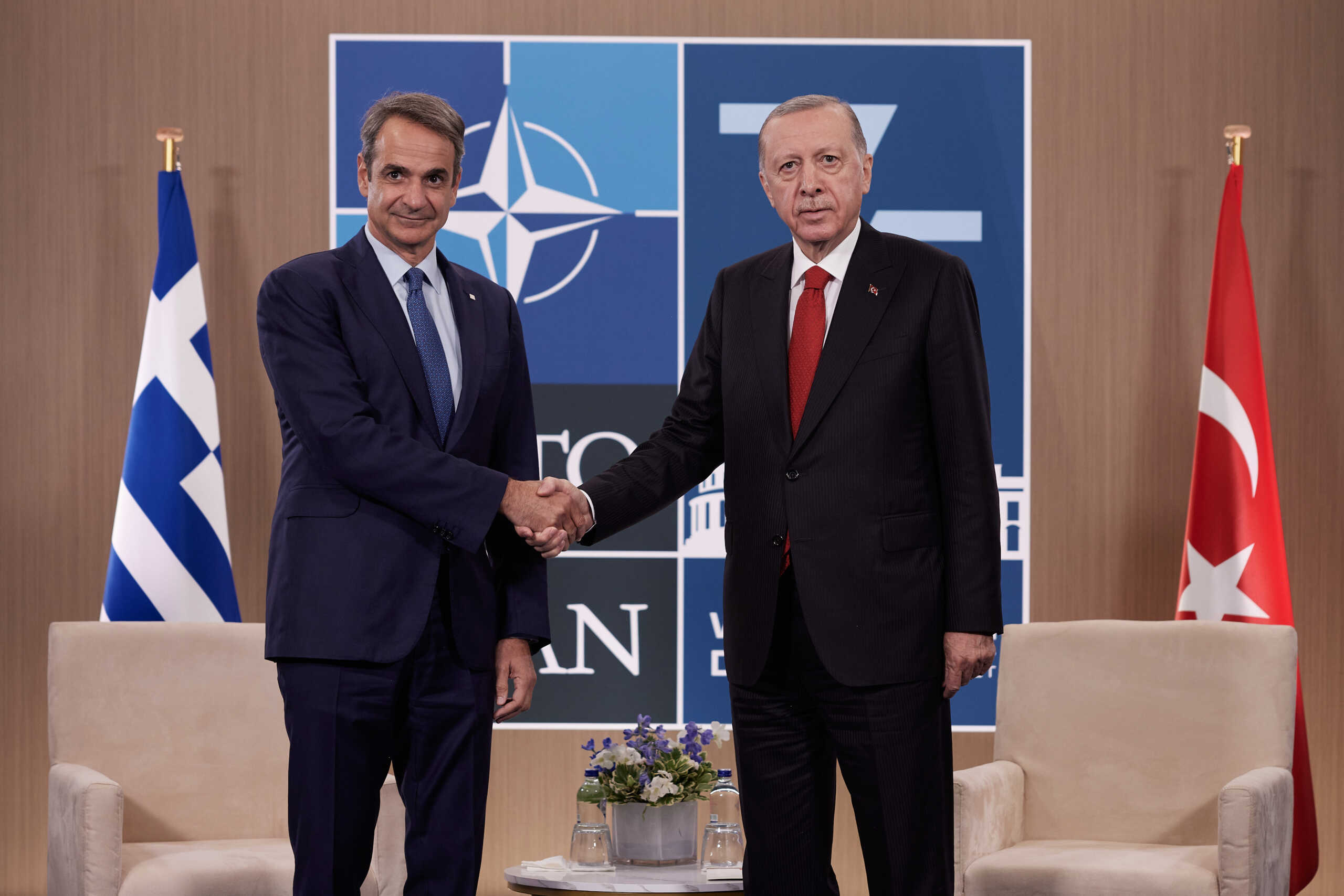 Συνάντηση του Πρωθυπουργού Κυριάκου Μητσοτάκη με τον Πρόεδρο της Τουρκίας Ρετζέπ Ταγίπ Ερντογάν, στο περιθώριο της Συνόδου του ΝΑΤΟ στην Ουάσιγκτον, Τετάρτη 10 Ιουλίου 2024. 
(ΔΗΜΗΤΡΗΣ ΠΑΠΑΜΗΤΣΟΣ