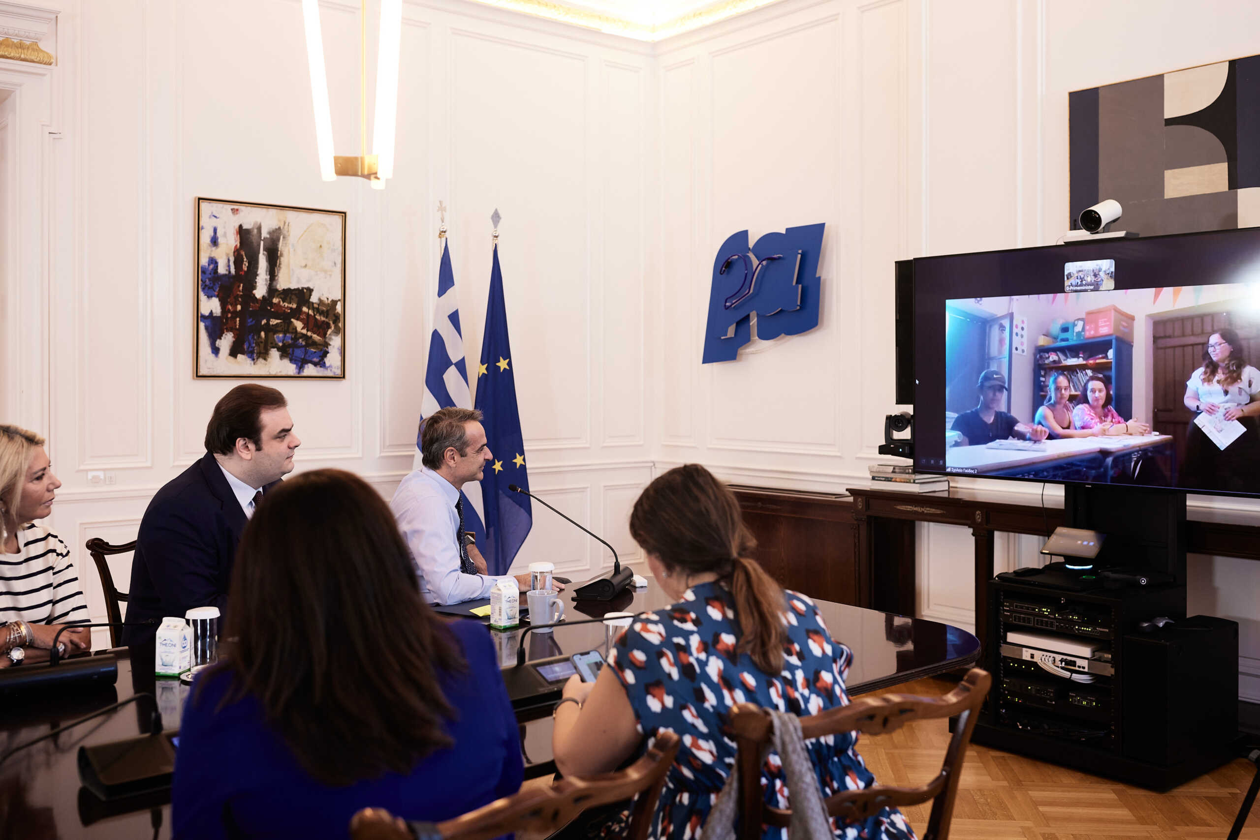 Τηλεδιάσκεψη του Πρωθυπουργού Κυριάκου Μητσοτάκη με το σχολείο της Γαύδου, Παρασκευή 13 Σεπτεμβρίου 2024. 
(ΔΗΜΗΤΡΗΣ ΠΑΠΑΜΗΤΣΟΣ