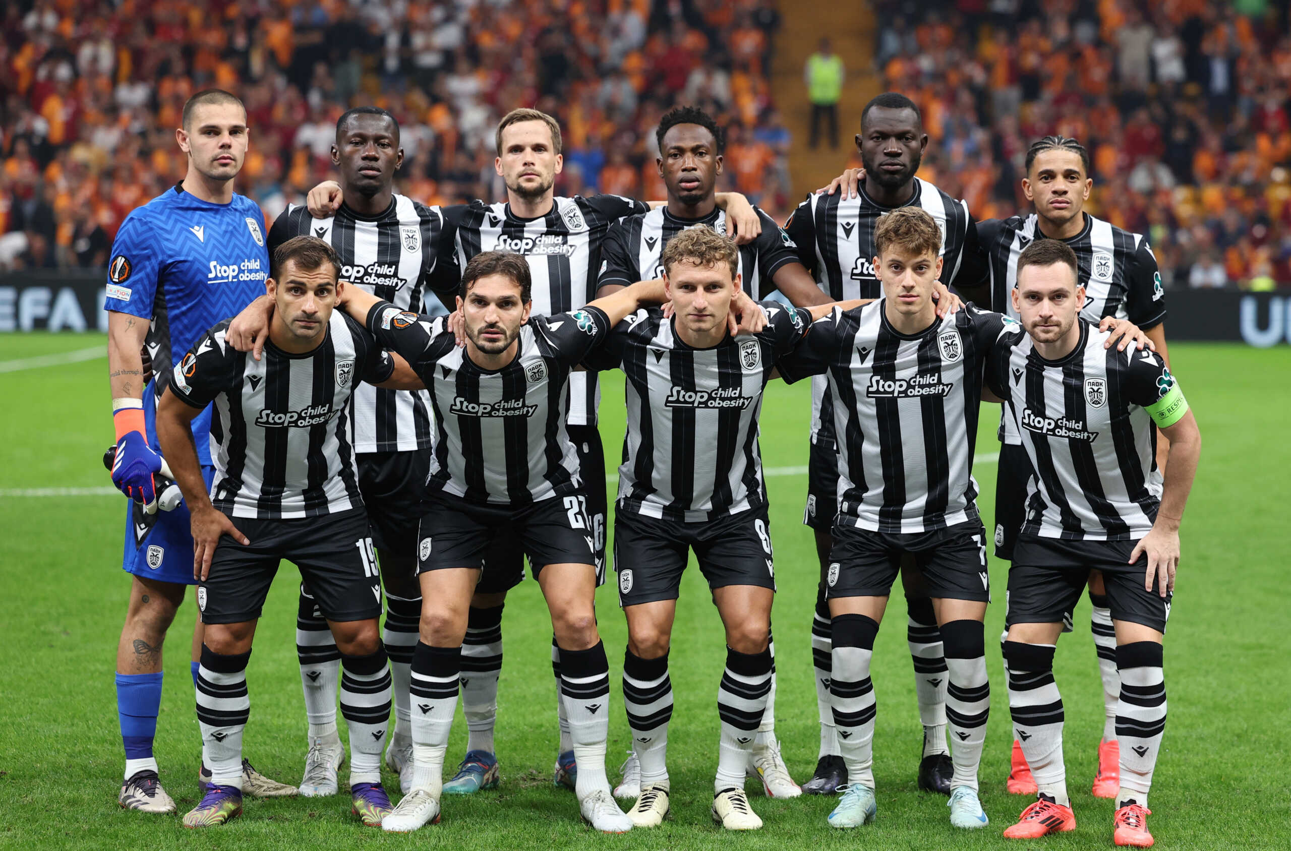 Soccer Football - Europa League - Galatasaray v PAOK - RAMS Park, Istanbul, Turkey - September 25, 2024 PAOK players pose for a team group photo before the match REUTERS