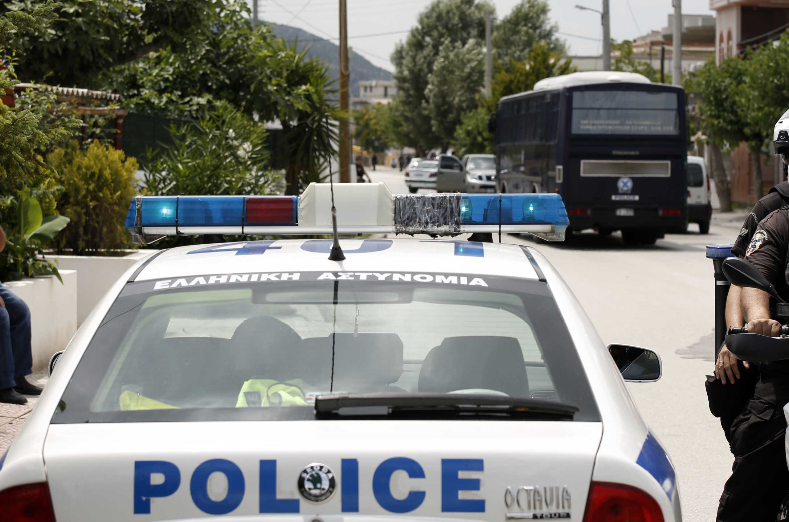 Θανάσιμος τραυματισμός 11χρονου μαθητή στο προαύλιο του 6ου Δημοτικόυ Σχολείου Αχαρνών από αδέσποτη σφαίρα κατα την διάρκεια σχολικής γιορτής.
(EUROKINISSI