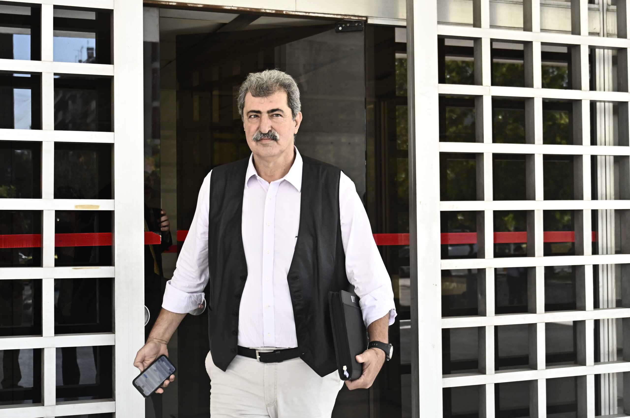 Επίσκεψη του βουλευτή Χανίων του ΣΥΡΙΖΑ -  Προοδευτική Συμμαχία Παύλου Πολάκη, στην Εισαγγελέα του Αρείου Πάγου, Γεωργία Αδειλίνη, προκειμένου να καταθέσει μηνυτήρια αναφορά κατά παντός υπευθύνου αναφορικά με τις δραστηριότητες του "ΙΝΣΤΙΤΟΥΤΟ PROLEPSIS" της Αθηνάς Λινού αλλά και αίτηση κατά και προς αναίρεση της αθωωτικής απόφασης των κατηγορούμενων για την υπόθεση του ΚΕΕΛΠΝΟ, Τετάρτη 25 Σεπτεμβρίου 2024.  
(ΚΩΣΤΑΣ ΤΖΟΥΜΑΣ
