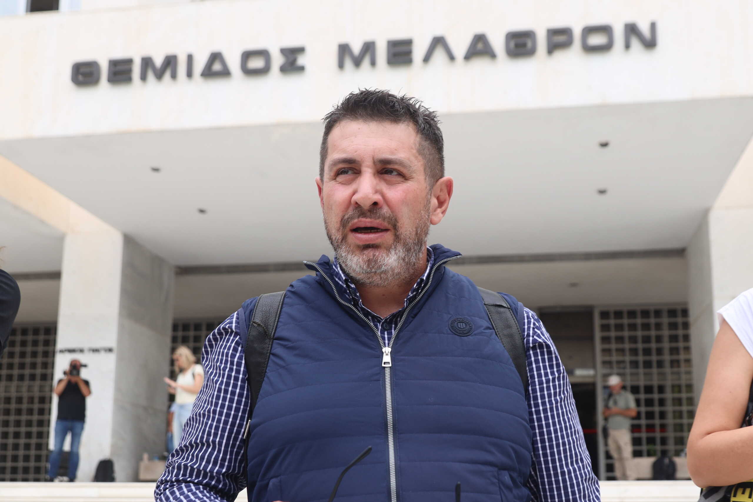 Συνάντηση του Γιώργου Καϊμπαλή, πατέρα του 19χρονου Γιάννη που έχασε τη ζωή του σε λούνα παρκ στη Χαλκιδική, με την εισαγγελέα του Αρείου Πάγου, Γεωργία Αδειλίνη, Δευτέρα 2 Σεπτεμβρίου 2024.  
(ΓΙΑΝΝΗΣ ΠΑΝΑΓΟΠΟΥΛΟΣ