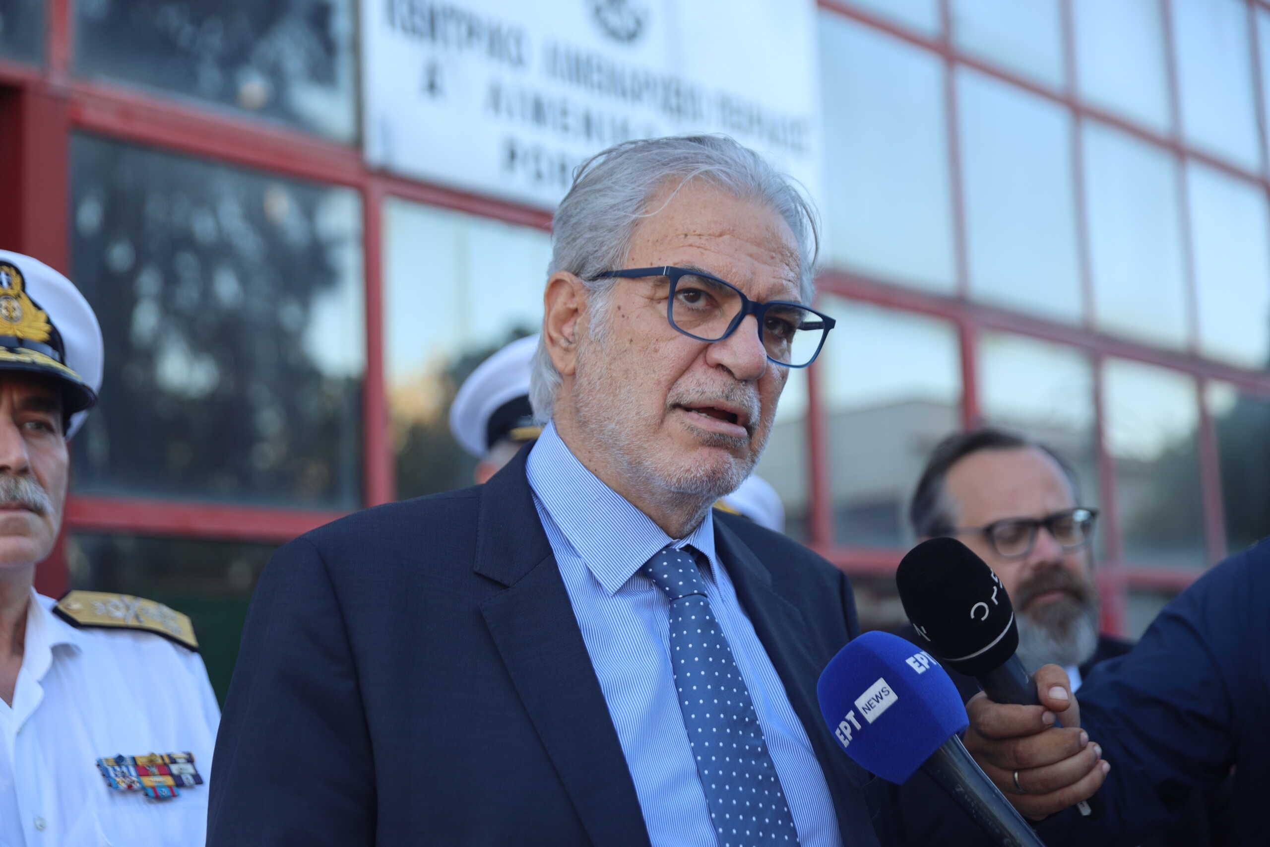 Επίσκεψη του Υπουργού Ναυτιλίας και Νησιωτικής Πολιτικής Χρήστου Στυλιανίδη στο Α' λιμενικό τμήμα Πειραιά. Πέμπτη 1 Αυγούστου 2024 (ΓΙΑΝΝΗΣ ΠΑΝΑΓΟΠΟΥΛΟΣ