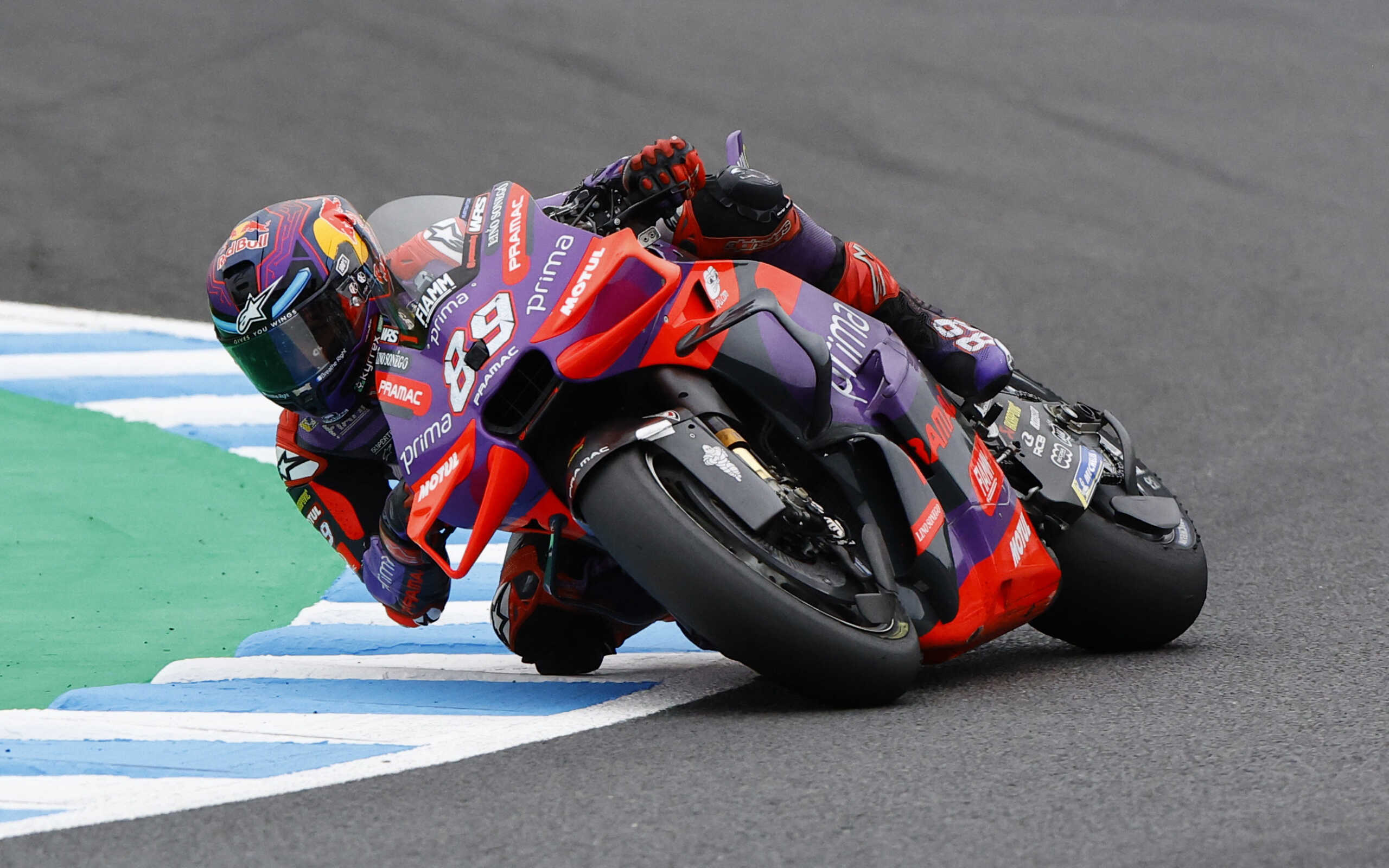 MotoGP - Japanese Grand Prix - Mobility Resort Motegi, Motegi, Japan - October 5, 2024 Prima Pramac Racing's Jorge Martin in action during the sprint race REUTERS