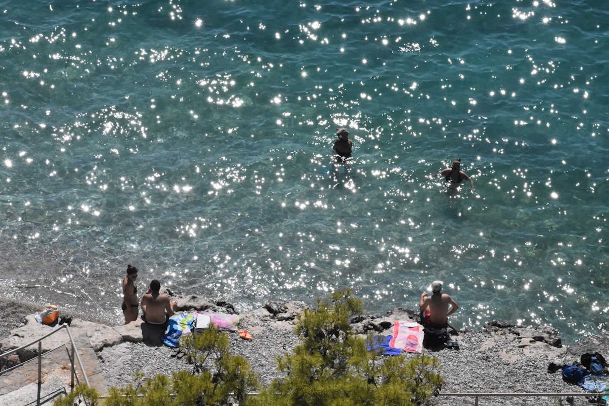 ΝΑΥΠΛΙΟ - ΖΕΣΤΗ ΚΑΙ ΜΠΑΝΙΟ ΣΤΗ ΠΑΡΑΛΙΑ. (ΒΑΣΙΛΗΣ ΠΑΠΑΔΟΠΟΥΛΟΣ
