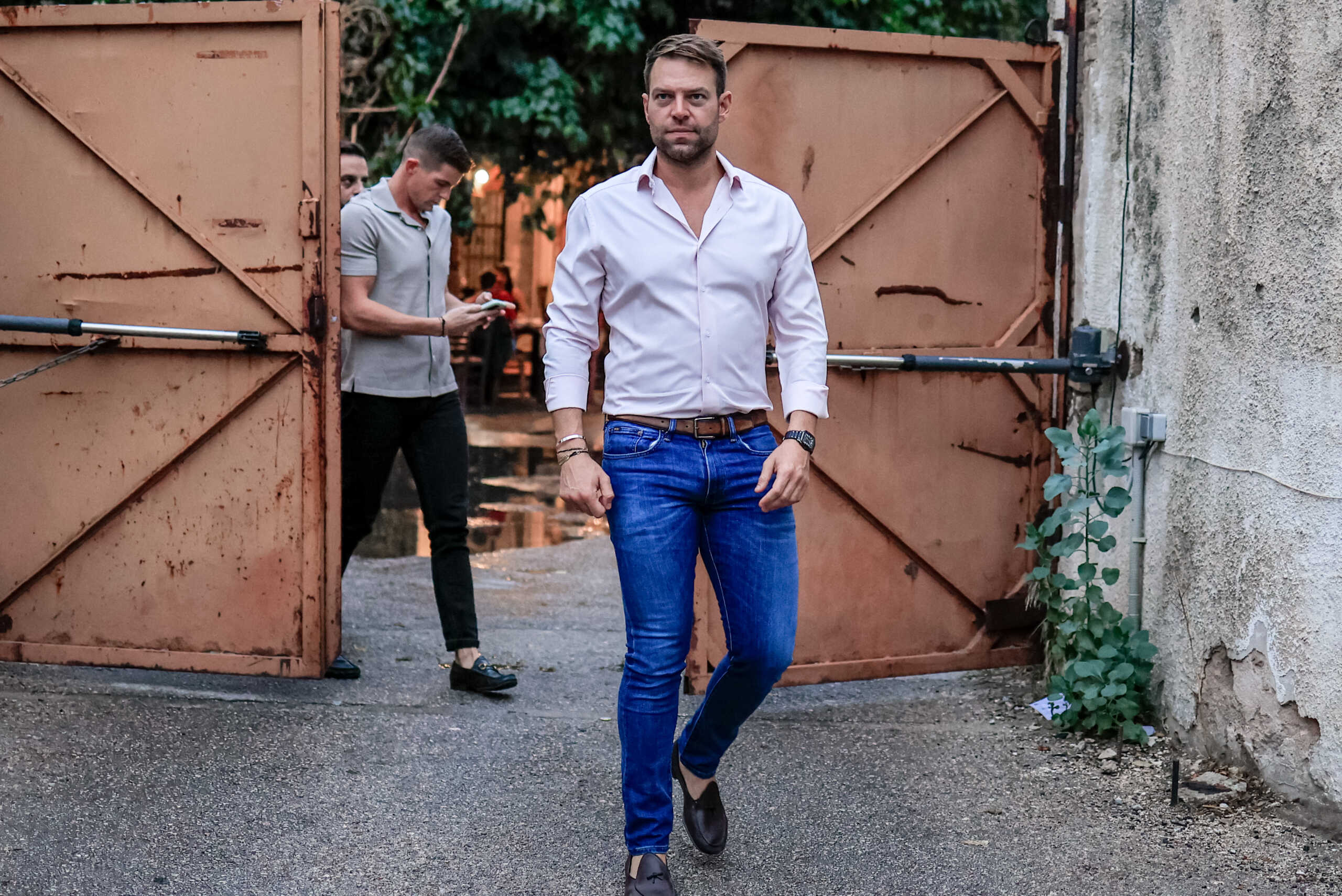 Ο Στέφανος Κασσελάκης στη παράσταση Outro στο θέατρο Πλύφα. Σάββατο 5 Οκτωβρίου 2024  (ΓΙΩΡΓΟΣ ΚΟΝΤΑΡΙΝΗΣ