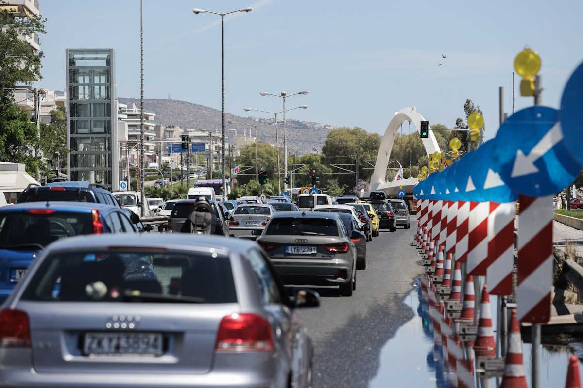 Κυκλοφοριακές ρυθμίσεις στην λεωφόρο Ποσειδώνος, στην περιοχή δήμου Αλίμου, λόγω εκτέλεσης εργασιών τοποθέτησης πεζογέφυρας την Παρασκευή 5 Ιουνίου 2020.
(EUROKINISSI