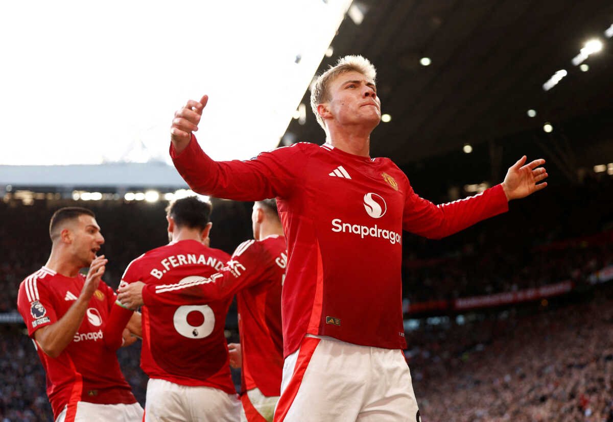 Soccer Football - Premier League - Manchester United v Brentford - Old Trafford, Manchester, Britain - October 19, 2024 Manchester United's Rasmus Hojlund celebrates scoring their second goal Action Images via Reuters