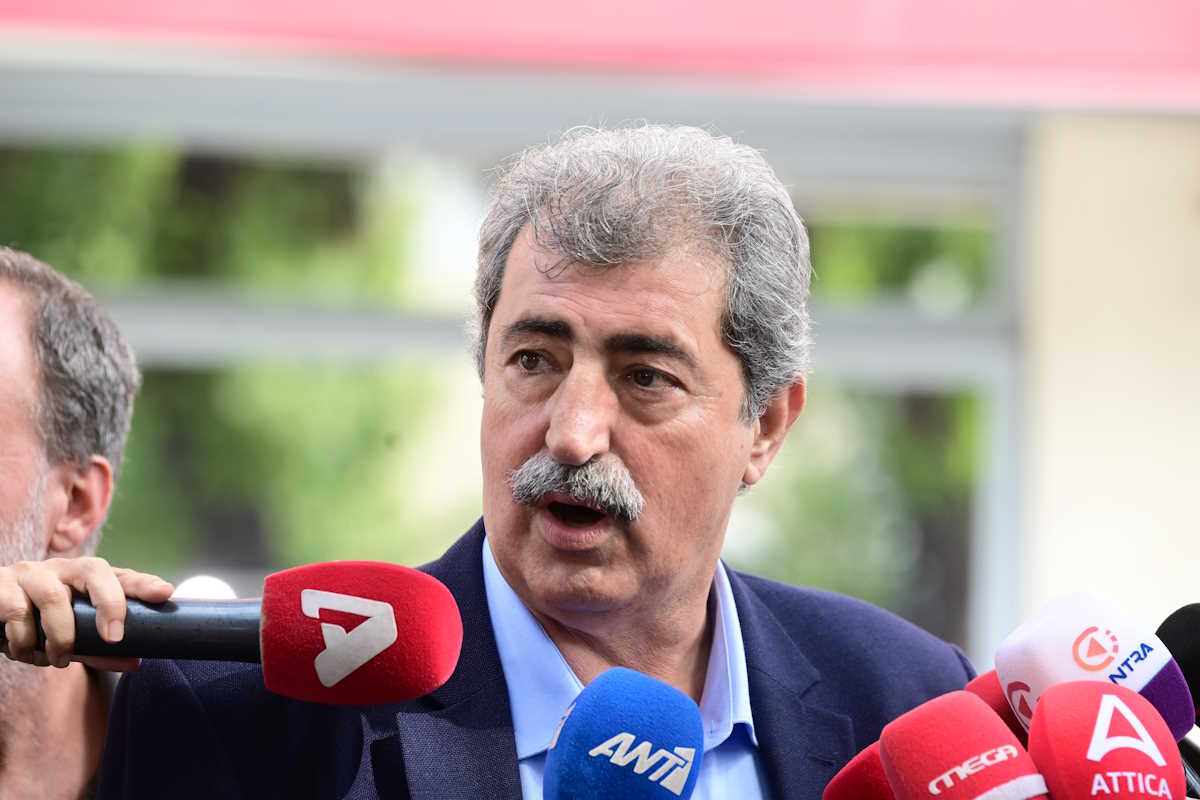 Συνάντηση των υποψηφίων για την προεδρία του ΣΥΡΙΖΑ - Προοδευτική Συμμαχία, στα γραφεία του κόμματος στην πλατεία Κουμουνδούρου, Πέμπτη 10 Οκτωβρίου 2024. 
(ΤΑΤΙΑΝΑ ΜΠΟΛΑΡΗ