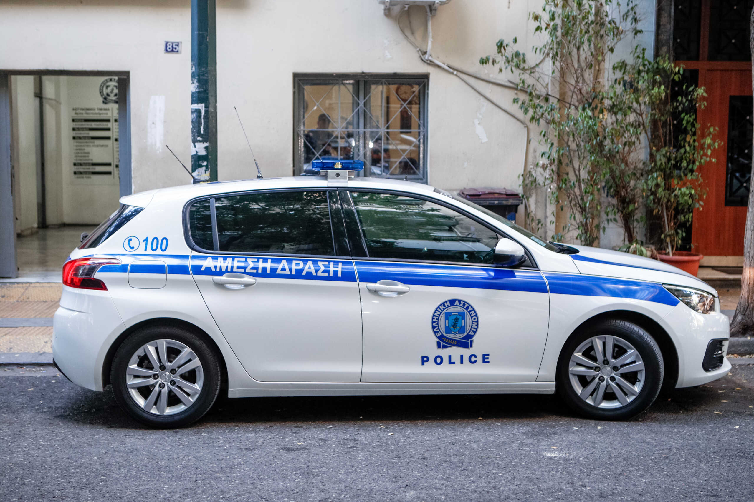 Επίσκεψη του Στέφανου Κασσελάκη στο αστυνομικό τμήμα Αγίου Παντελεήμονα σχετικά με το περιστατικό θανάτου αλλοδαπού κρατούμενου.  Παρασκευή 27 Σεπτεμβρίου 2024 (ΣΩΤΗΡΗΣ ΔΗΜΗΤΡΟΠΟΥΛΟΣ