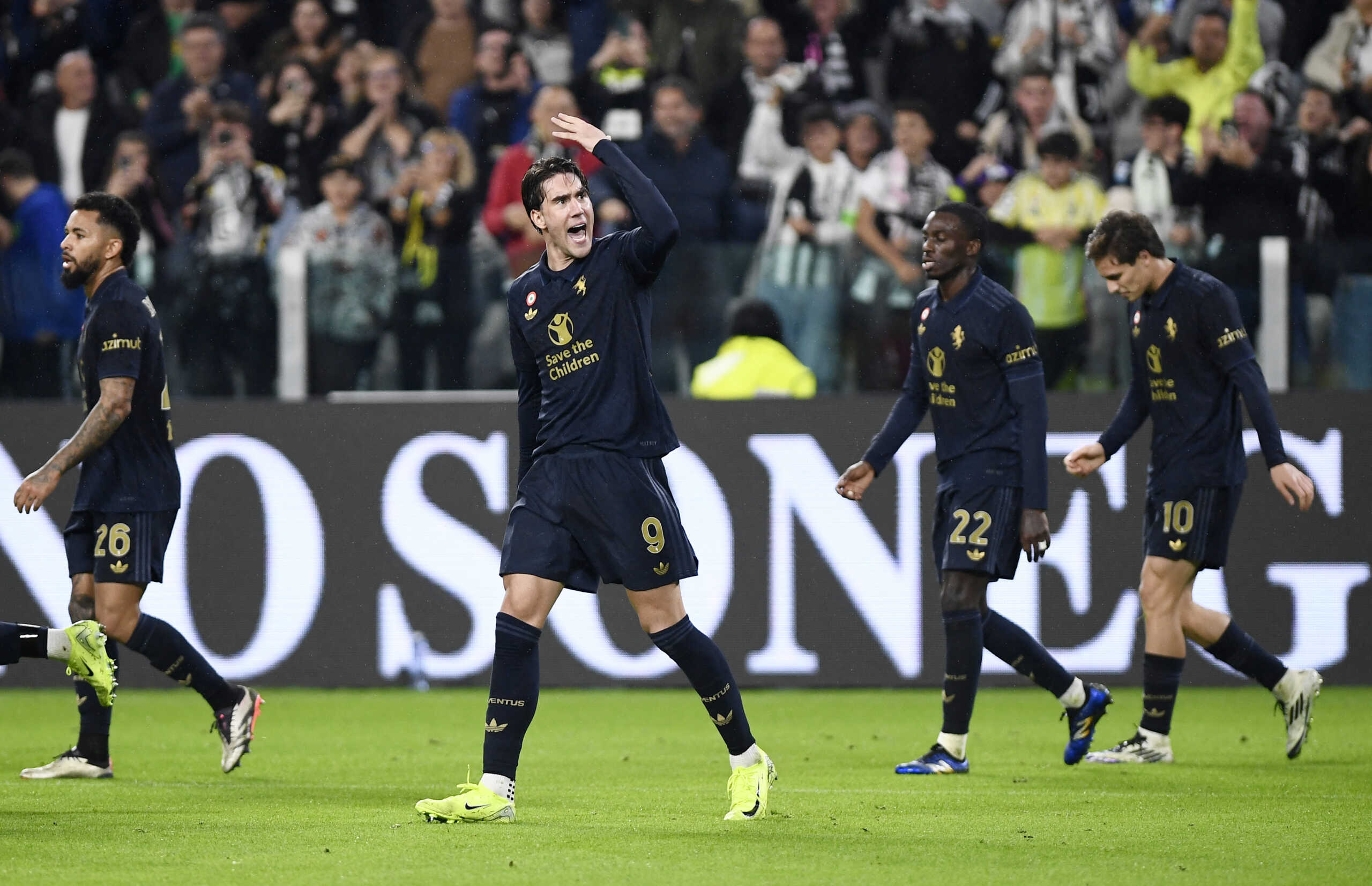 Soccer Football - Serie A - Juventus v Lazio - Allianz Stadium, Turin, Italy - October 19, 2024 Juventus' Dusan Vlahovic and teammates celebrate after Lazio's Mario Gila scores Juventus first with an own goal REUTERS