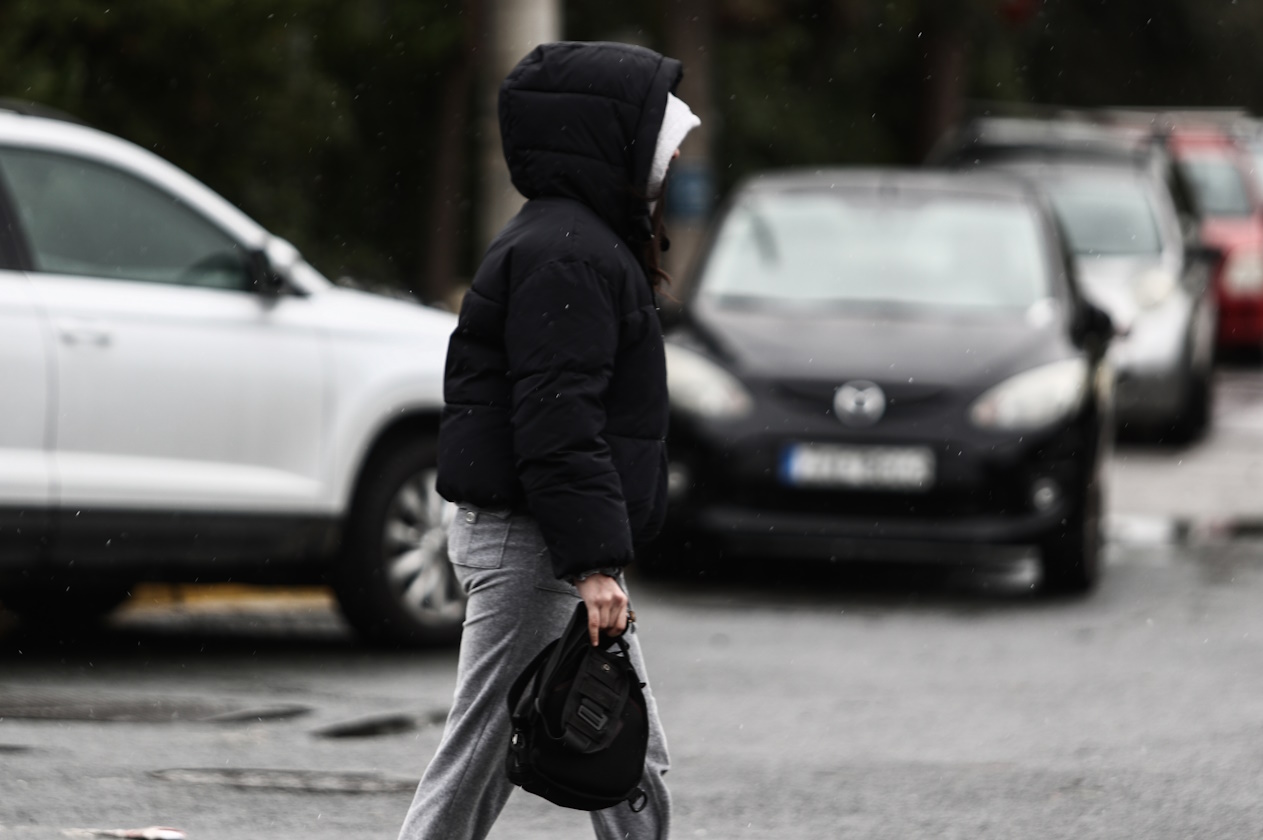 Στιγμιότυπο από την περιοχή της Αγίας Παρασκευής στην  Αττική, Τρίτη 7 Φεβρουαρίου 2023. Η κακοκαιρία "Μπάρμπαρα",  συνέχισε την επέλασή της έχοντας νέα έξαρση σε περιοχές της Αττικής, με τα φαινόμενα να επιμένουν και να συνεχίζονται. 
(ΣΩΤΗΡΗΣ ΔΗΜΗΤΡΟΠΟΥΛΟΣ