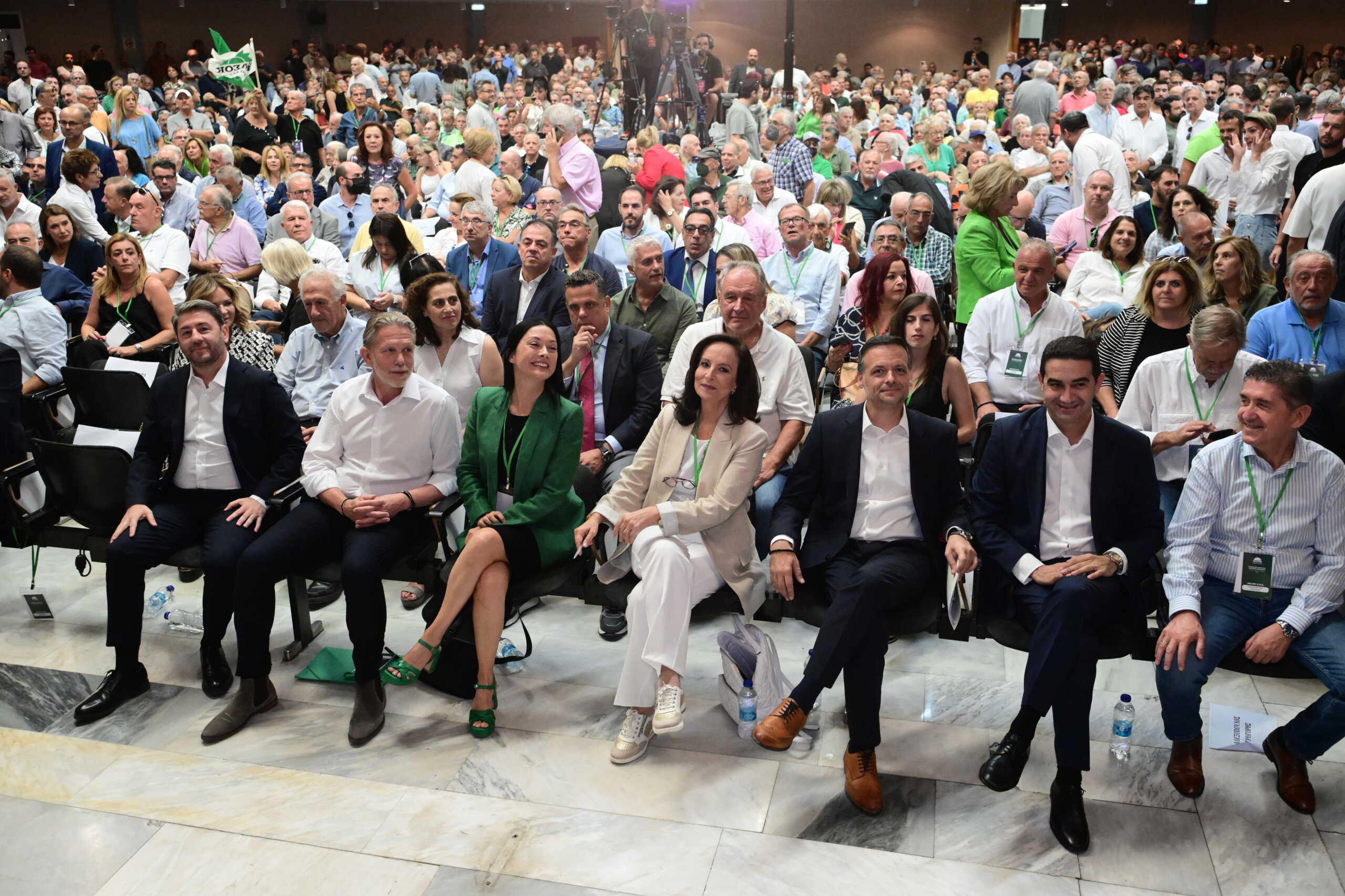 Ανοικτή συνεδρίαση της Κεντρικής Πολιτικής Επιτροπής του ΠΑΣΟΚ - Κινήματος Αλλαγής με ομιλίες των υποψηφίων Προέδρων του κόμματος στις εκλογές της 6ης Οκτωβρίου, στο Στάδιο Ειρήνης και Φιλίας, Κυριακή 15 Σεπτεμβρίου 2024.  
(ΤΑΤΙΑΝΑ ΜΠΟΛΑΡΗ