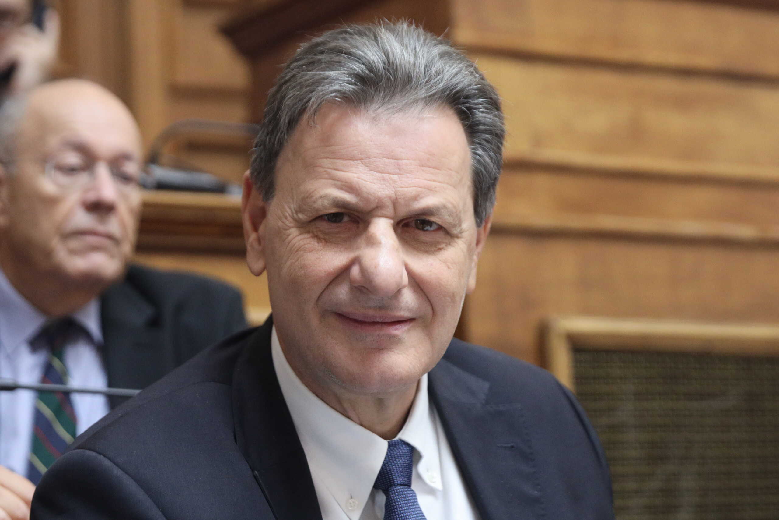 Ενημέρωση των μελών των Επιτροπών, από τον υπουργό Περιβάλλοντος και Ενέργειας, Θεόδωρο Σκυλακάκη και την υφυπουργό Περιβάλλοντος και Ενέργειας και Πρόεδρο της Διυπουργικής Επιτροπής για την Ενέργεια και το Κλίμα, Αλεξάνδρα Σδούκου, σχετικά με το αναθεωρημένο Εθνικό Σχέδιο για την Ενέργεια και το Κλίμα (ΕΣΕΚ), Τετάρτη 16 Οκτωβρίου 2024. 
(ΓΙΑΝΝΗΣ ΠΑΝΑΓΟΠΟΥΛΟΣ