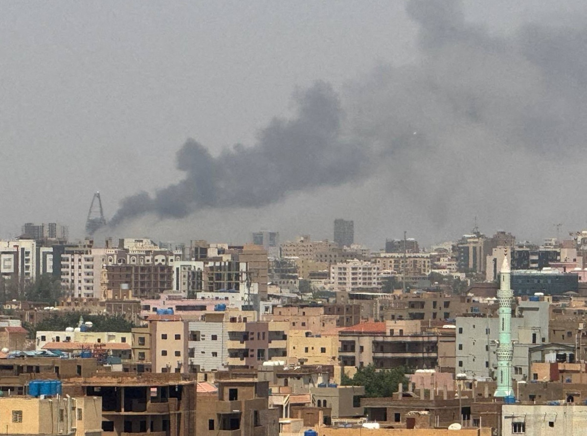 Plumes of smoke rise during clashes between the paramilitary Rapid Support Forces and the army in Khartoum, Sudan, September 26, 2024. REUTERS