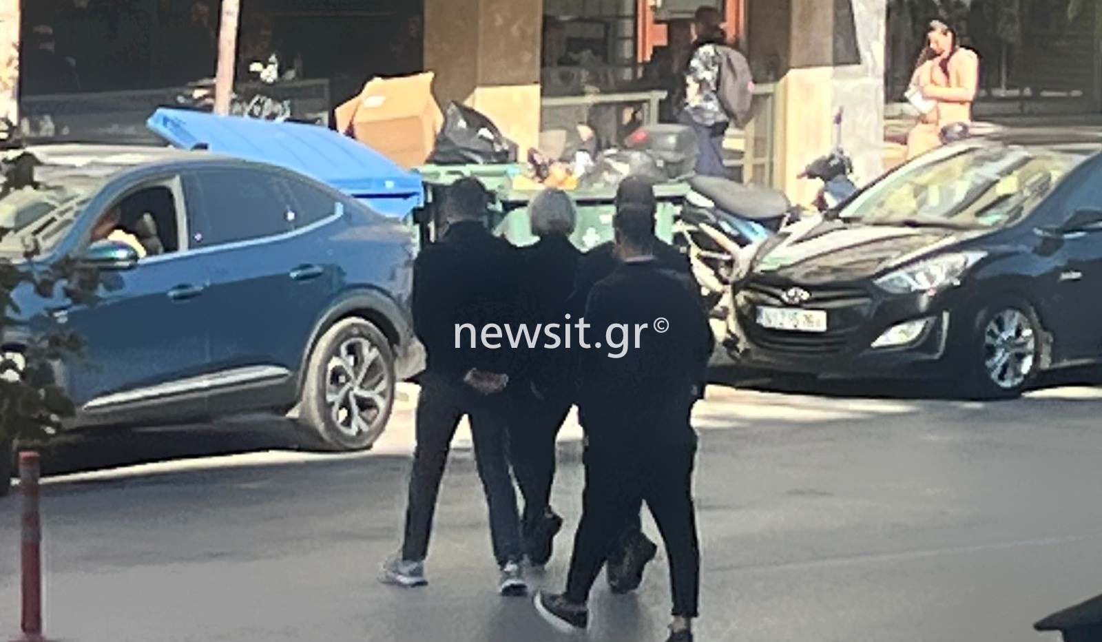 Θεσσαλονίκη: «Μου είπε πως τα θερμόμετρα ήταν για το ΚΑΠΗ» λέει ο φαρμακοποιός για την 50χρονη που κατηγορείται πως δηλητηρίασε τον σύζυγό της με υδράργυρο