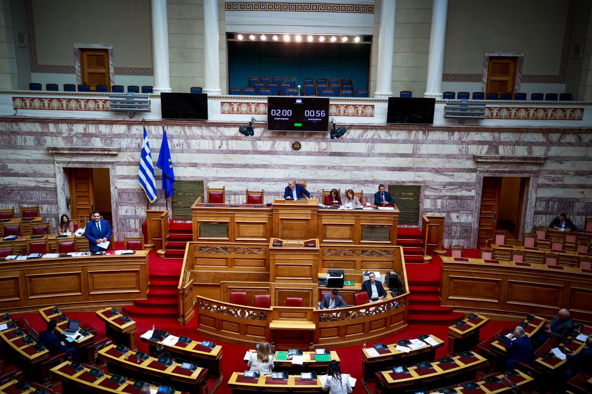 Η Βουλή αγοράζει χρονοκόφτες για τους πολυλογάδες βουλευτές – Ο εξοπλισμός, το λογισμικό και οι αλλαγές στον Κανονισμό