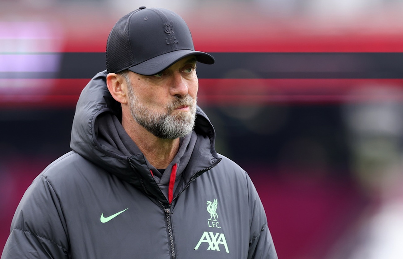 epa11304924 Liverpool manager Jurgen Klopp looks on during the English Premier League soccer match between West Ham United and Liverpool in London, Britain, 27 April 2024.  EPA