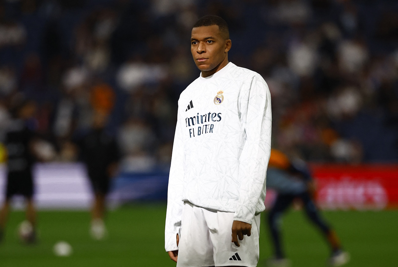Soccer Football - LaLiga - Real Madrid v Osasuna - Santiago Bernabeu, Madrid, Spain - November 9, 2024 Real Madrid's Kylian Mbappe during the warm up before the match REUTERS