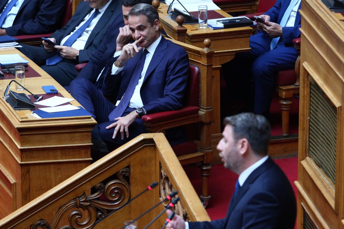 «Μετωπική» Μητσοτάκη με Ανδρουλάκη λίγο πριν τη συνάντησή τους