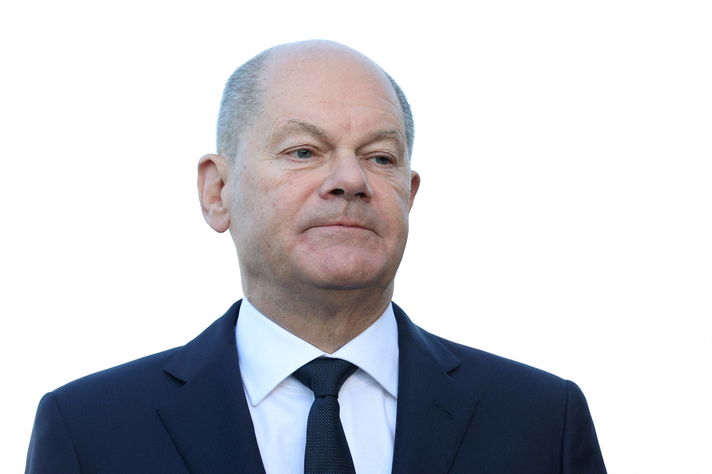 FILE PHOTO: German Chancellor Olaf Scholz looks on as he gives a statement to the media, ahead of an informal EU Summit in Budapest, Hungary, November 8, 2024. REUTERS