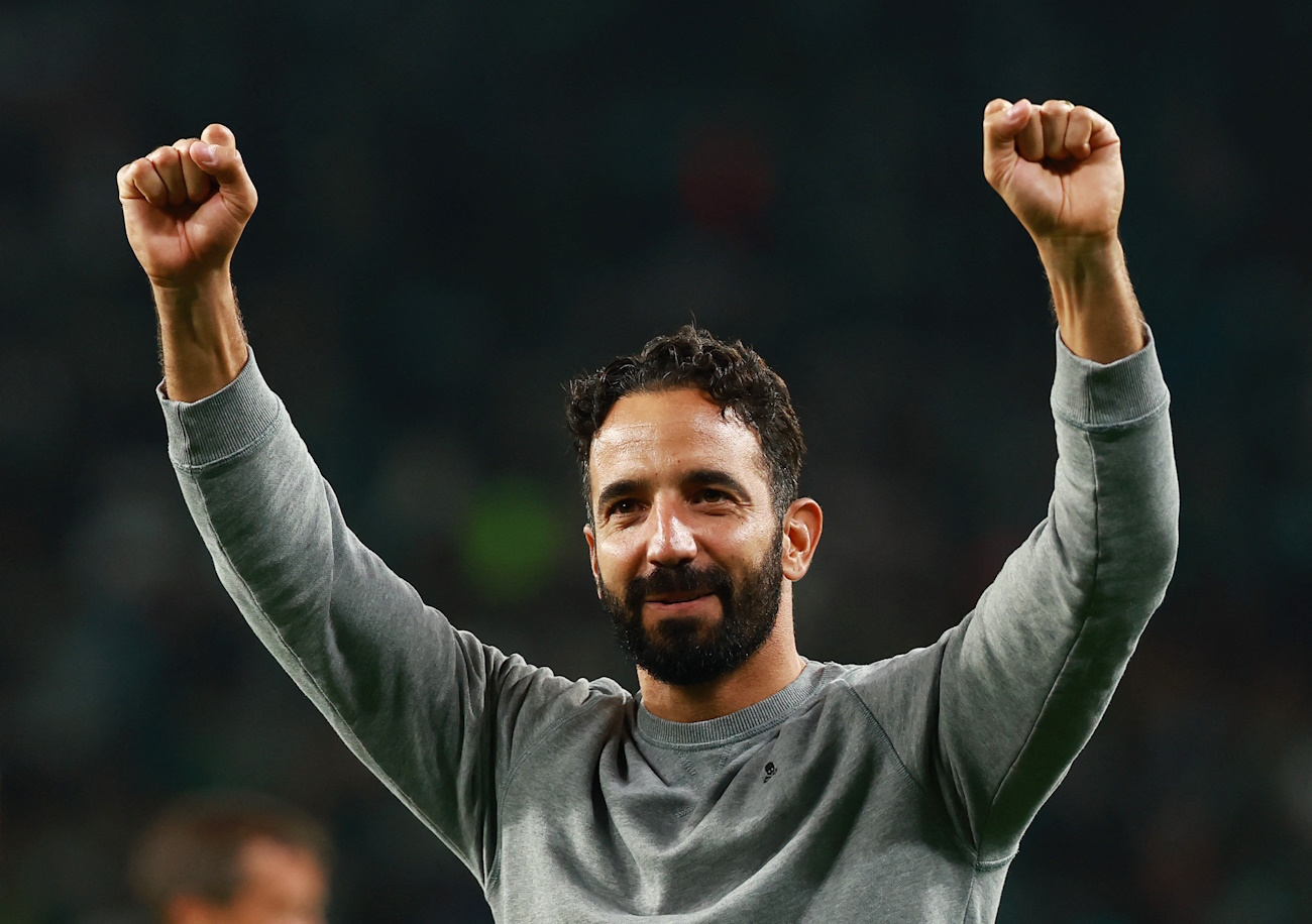 Soccer Football - Champions League - Sporting CP v Manchester City - Estadio Jose Alvalade, Lisbon, Portugal - November 5, 2024 Sporting CP coach Ruben Amorim celebrates after the match REUTERS