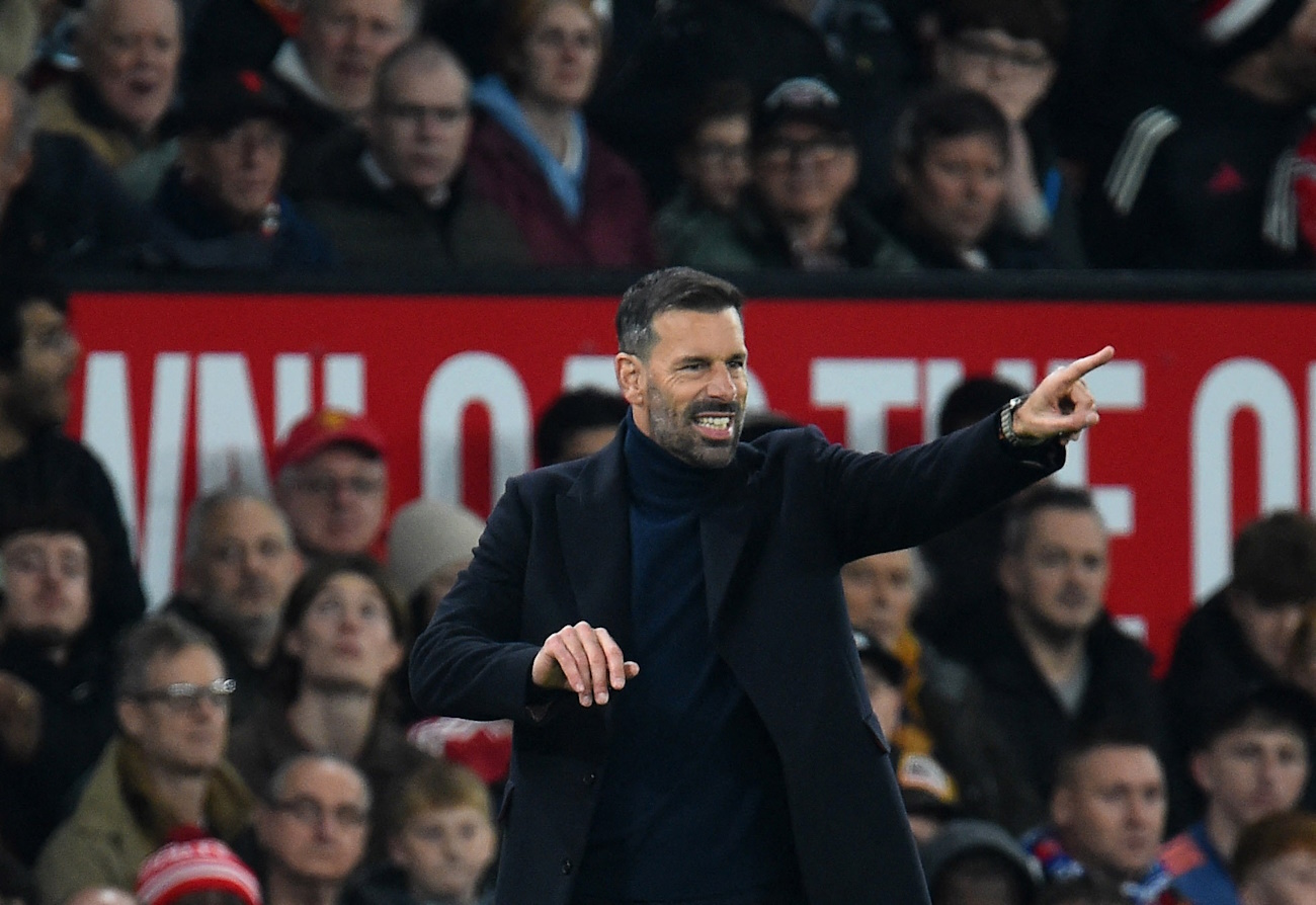 Soccer Football - Carabao Cup - Round of 16 - Manchester United v Leicester City - Old Trafford, Manchester, Britain - October 30, 2024  Manchester United interim manager Ruud van Nistelrooy reacts REUTERS