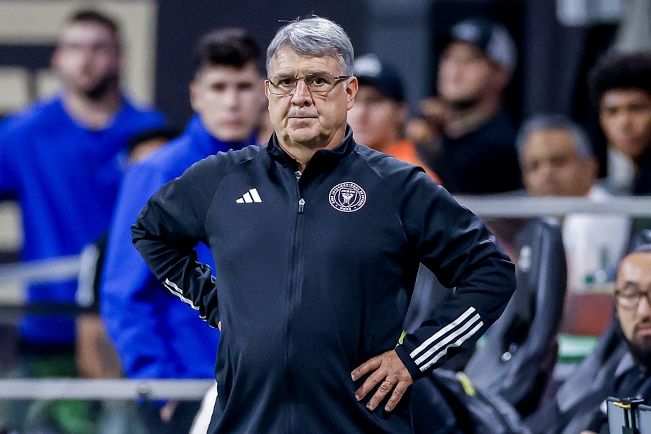 epa10865534 Inter Miami head coach Gerardo 'Tata' Martino reacts during the second half of a MLS soccer match between Inter Miami CF and Atlanta United FC at Mercedes Benz Stadium in Atlanta, Georgia, USA, 16 September 2023.  EPA