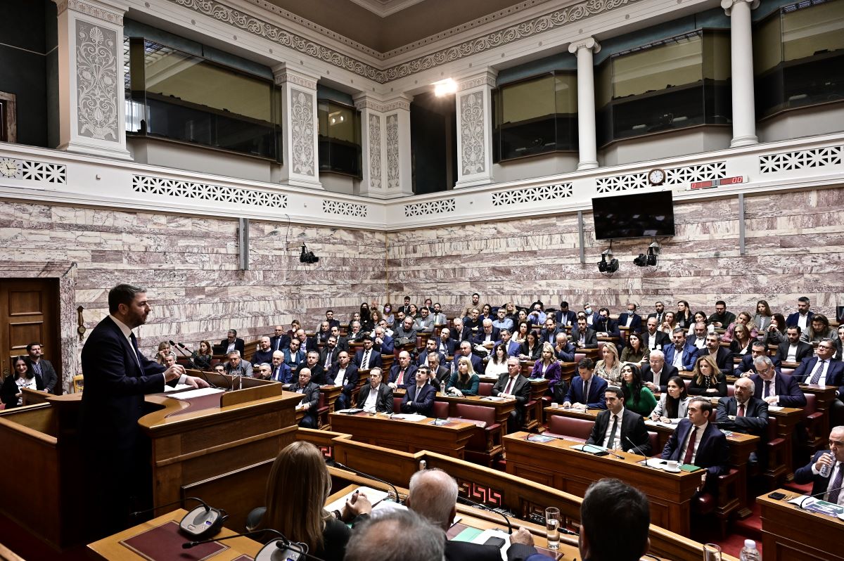 Το ΠΑΣΟΚ «βλέπει» σχέδιο της κυβέρνησης να του προκαλέσει εσωκομματικά προβλήματα λόγω της ανόδου στις δημοσκοπήσεις