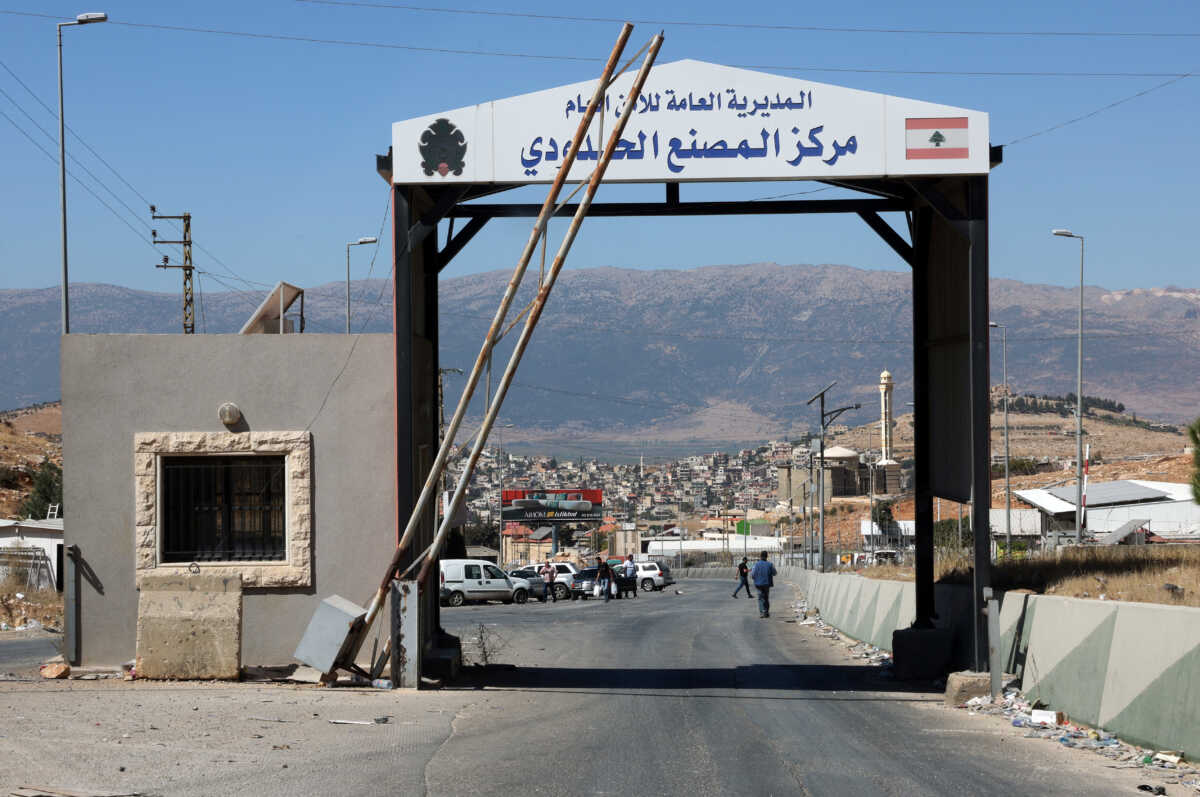 People walk at Masnaa border crossing between Lebanon and Syria, in Bekaa Governorate, Lebanon October 4, 2024. REUTERS