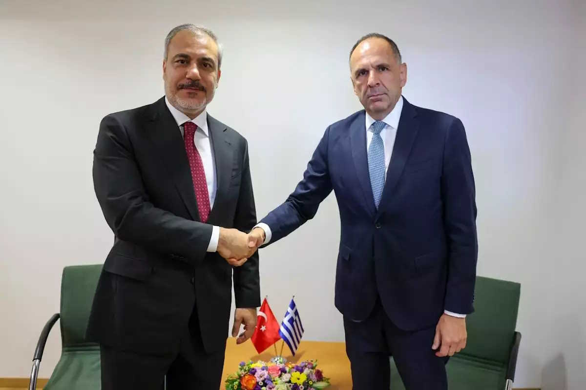 Ο Χακάν Φιντάν στην Αθήνα για συνάντηση με τον Γιώργο Γεραπετρίτη – Οι «κόκκινες γραμμές» της Ελλάδας