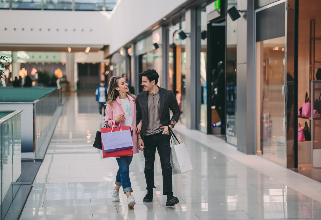Couple spending the weekend in the shopping mall