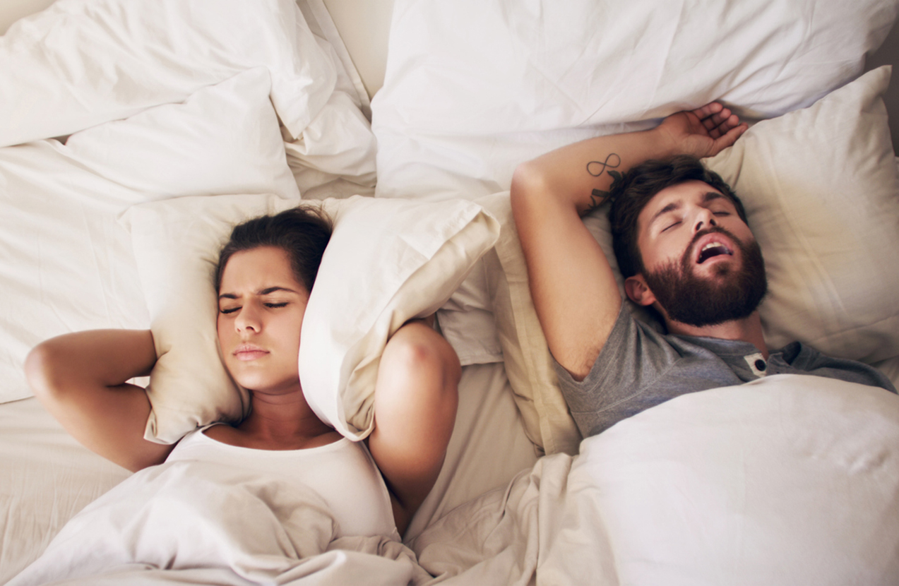 हम अक्सर आधी रात को क्यों जाग जाते हैं और आप क्या कर सकते हैं?