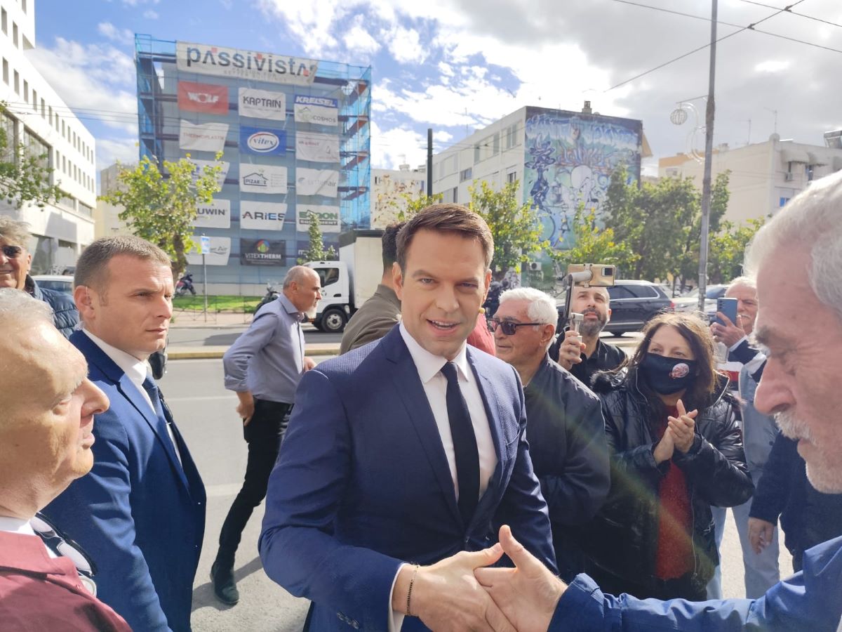Στέφανος Κασσελάκης: Live η ανακοίνωση του ονόματος του νέου κόμματος