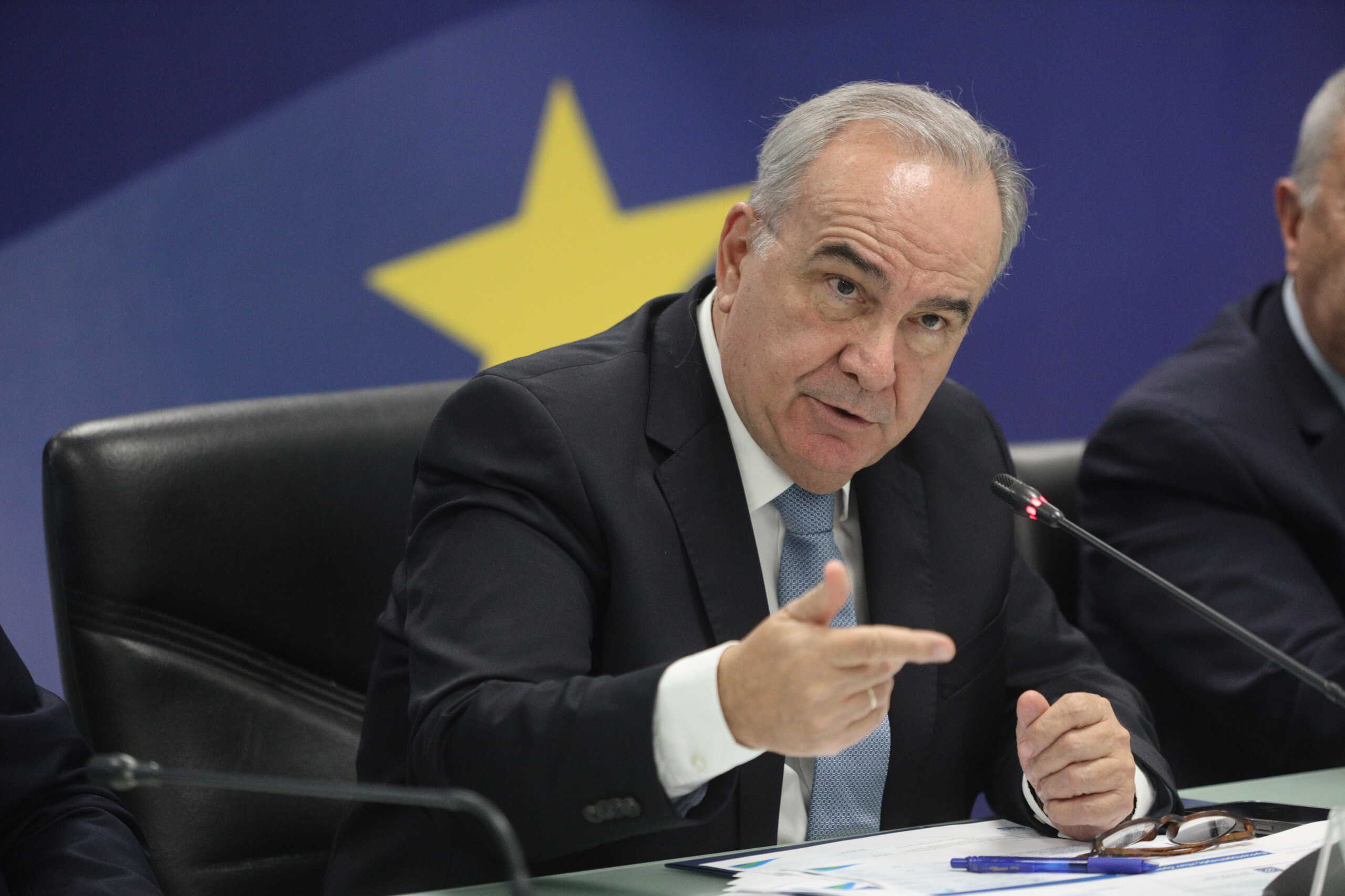 Συνέντευξη τύπου του αναπληρωτή υπουργού Εθνικής Οικονομίας και Οικονομικών, Νίκου Παπαθανάσης, και του Διοικητή της Ειδικής Υπηρεσίας Δίκαιης Αναπτυξιακής Μετάβασης, Πελοπίδα Καλλίρη, με θέμα "Παρουσίαση εγκεκριμένων επενδυτικών σχεδίων στο Πρόγραμμα Δίκαιης Αναπτυξιακής Μετάβασης", Πέμπτη 21 Νοεμβρίου 2024.  
(ΓΙΑΝΝΗΣ ΠΑΝΑΓΟΠΟΥΛΟΣ