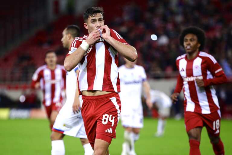 The pioneer Olympiacos opened the gap in the standings and is waiting for “gifts”! The phases and the goals