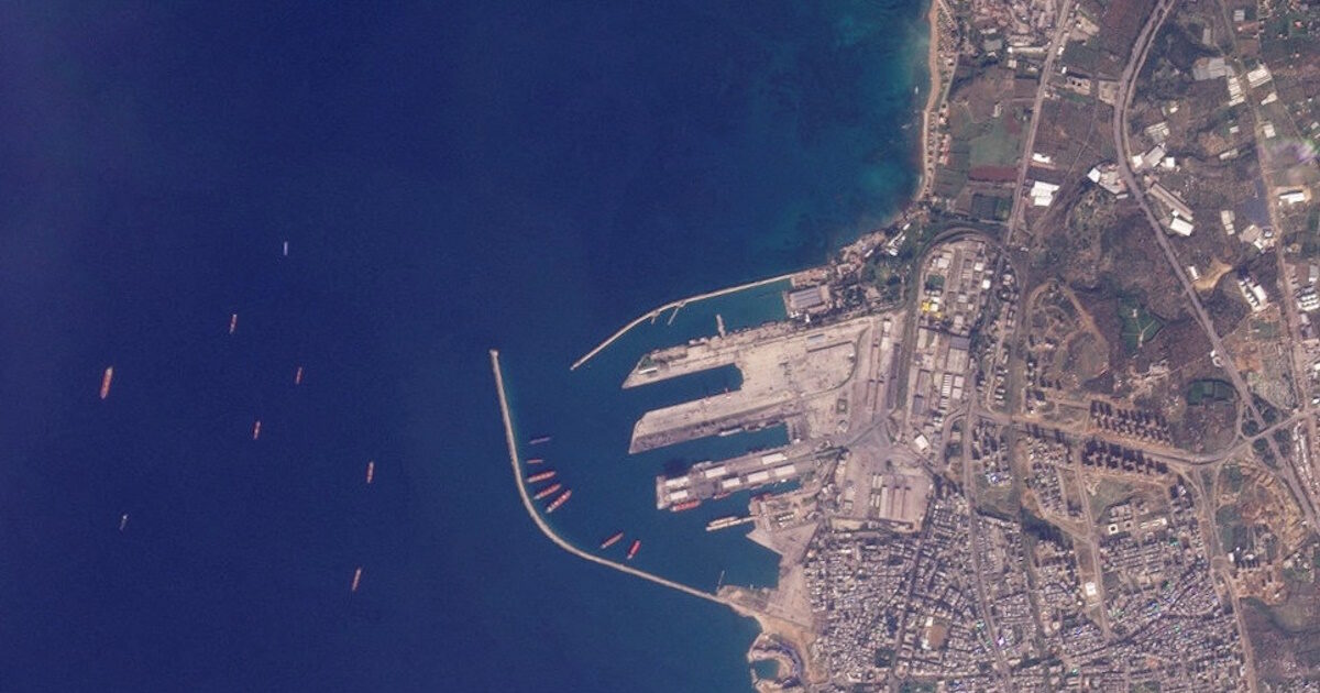 Syria: Russian warships left Tartous base after Assad’s overthrow, satellite images show