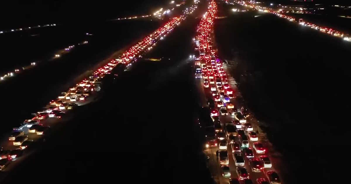 On the road to the great return Syrian refugees after the fall of Assad – Endless convoy to Damascus
