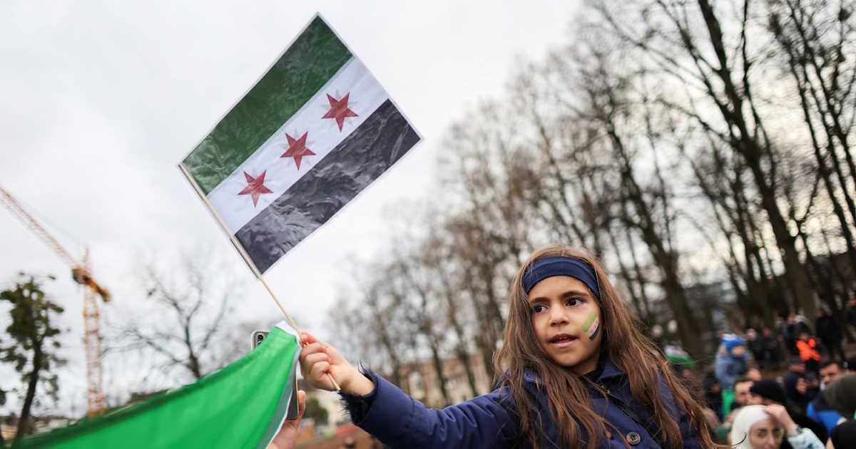 Europe closes its borders to Syrian refugees – The “freeze” of asylum applications and Greece’s stance